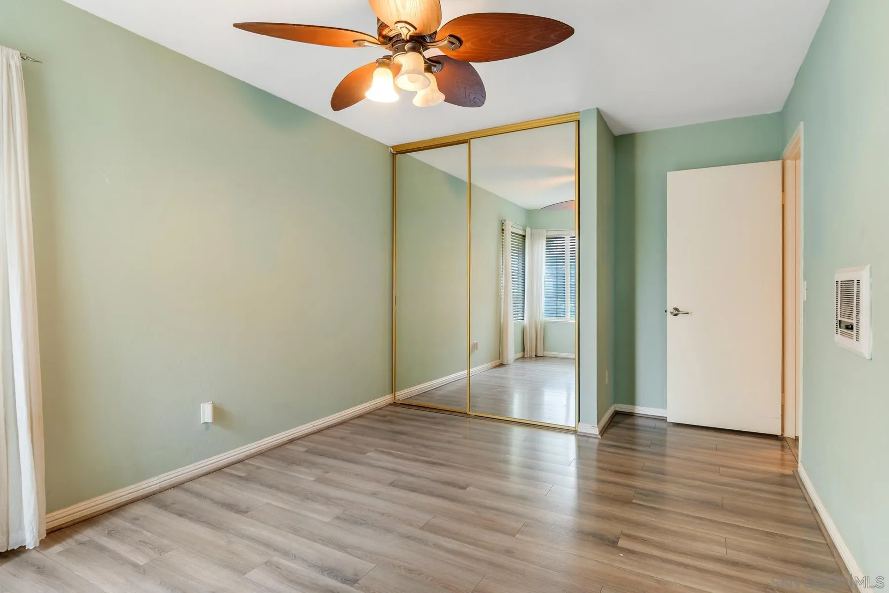 https://cdn.realtyfeed.com/cdn/127/250040222/863a99b8385865b21a6a3e04a9b3fb5b.webp