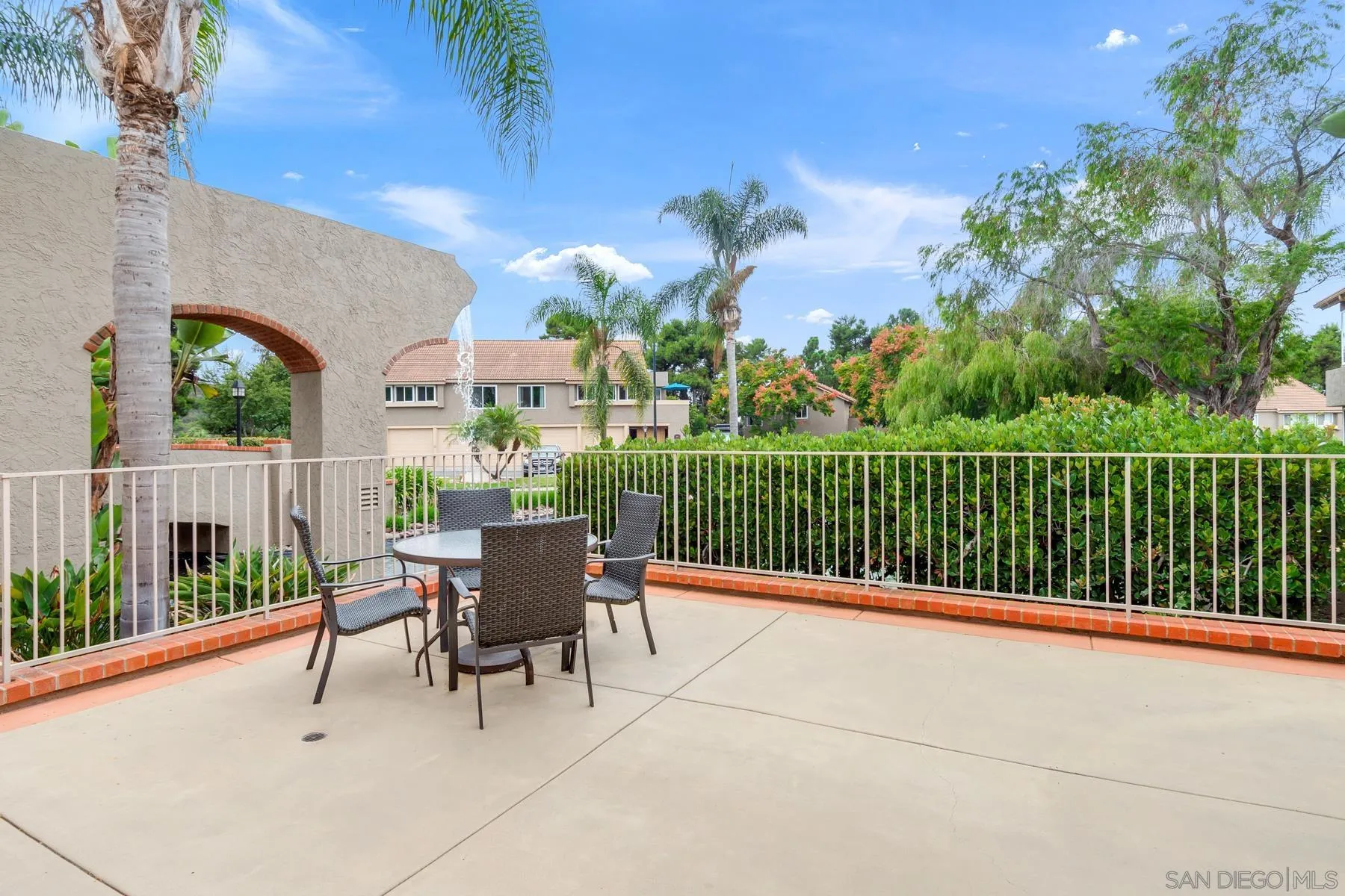 https://cdn.realtyfeed.com/cdn/127/250040222/df597818e48fec362c6d0bf93f35c2ac.webp