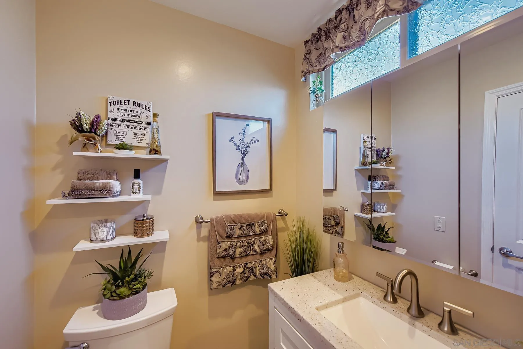 https://cdn.realtyfeed.com/cdn/127/250040232/0c7aee539a39ac9a0924f3c11000331c.webp