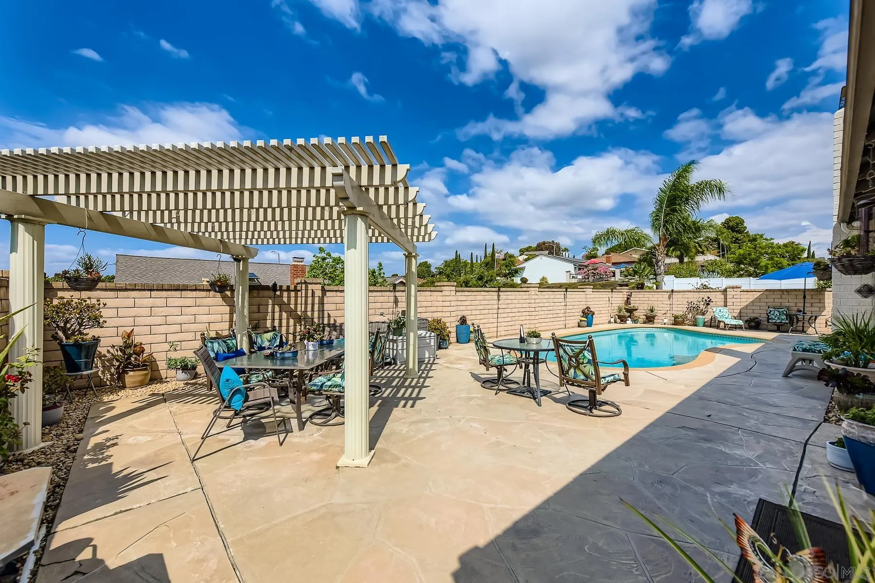 https://cdn.realtyfeed.com/cdn/127/250040232/23fb862dcabda636464edfa5f9be6eee.webp