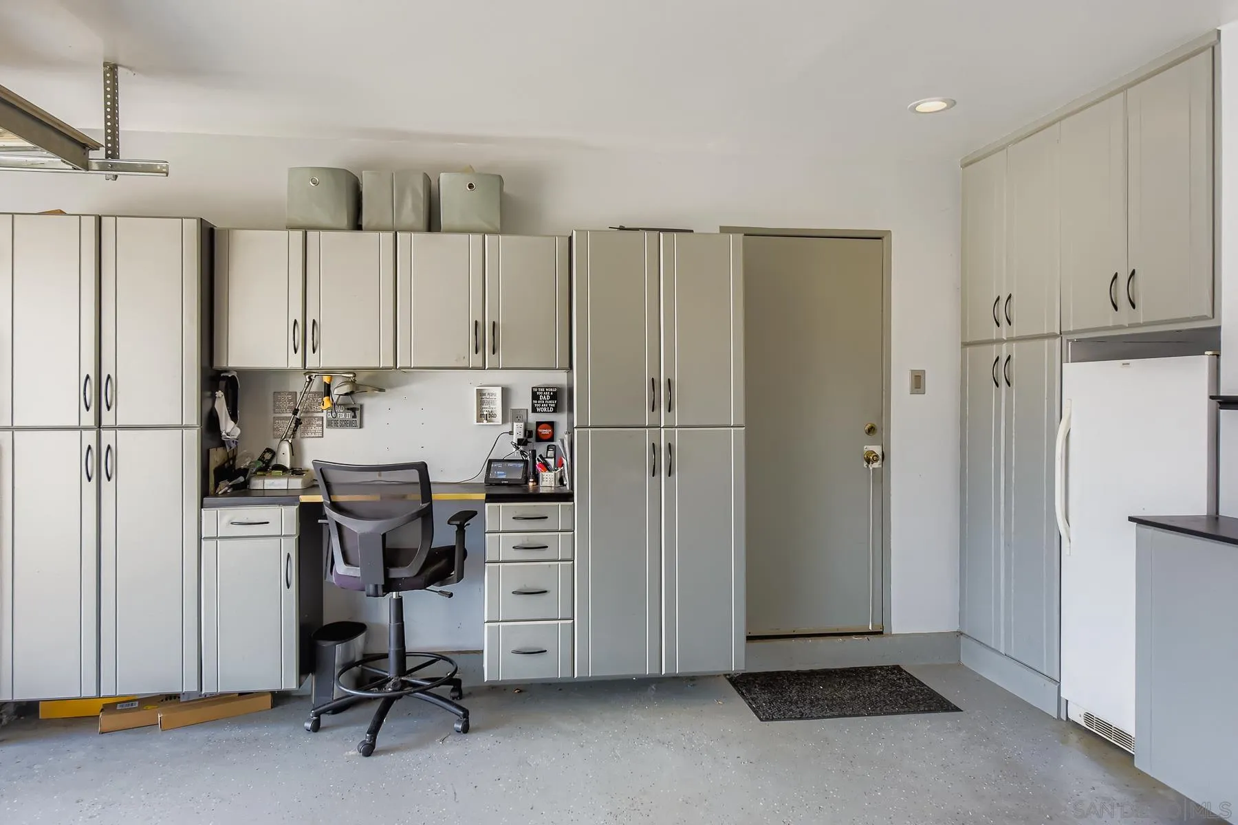 https://cdn.realtyfeed.com/cdn/127/250040232/51a55b5f16e6383225605aac67a12b7d.webp