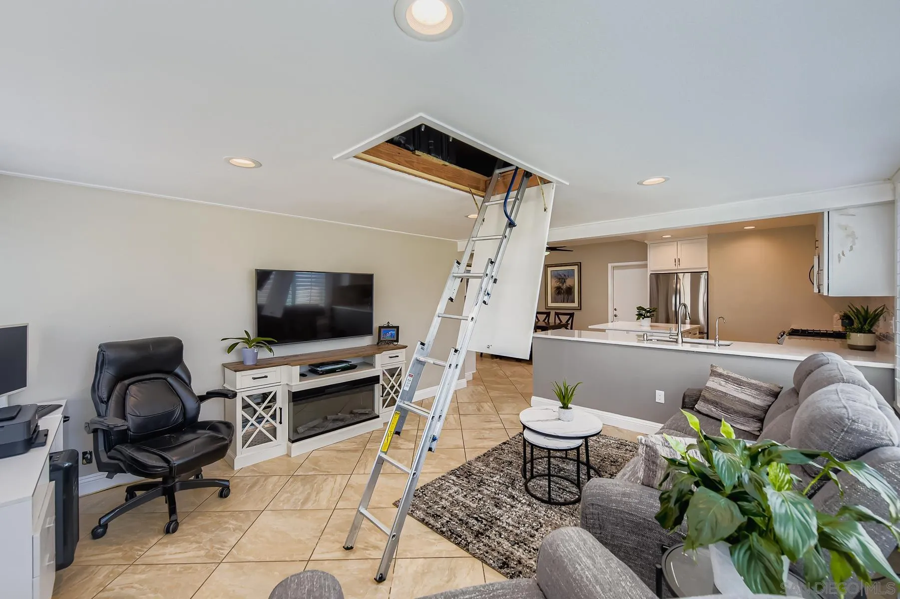 https://cdn.realtyfeed.com/cdn/127/250040232/5feddcdb04e4c6ddd1dcb2fc2dccedc0.webp