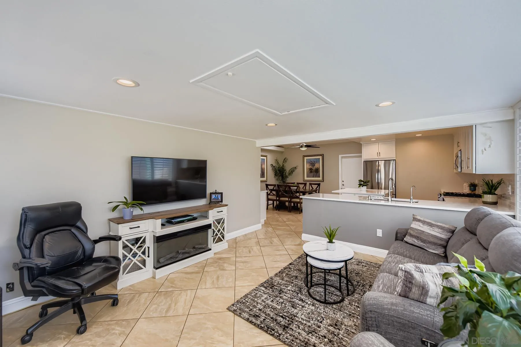 https://cdn.realtyfeed.com/cdn/127/250040232/96ccee1253a10396f8157ca43eaae9fd.webp