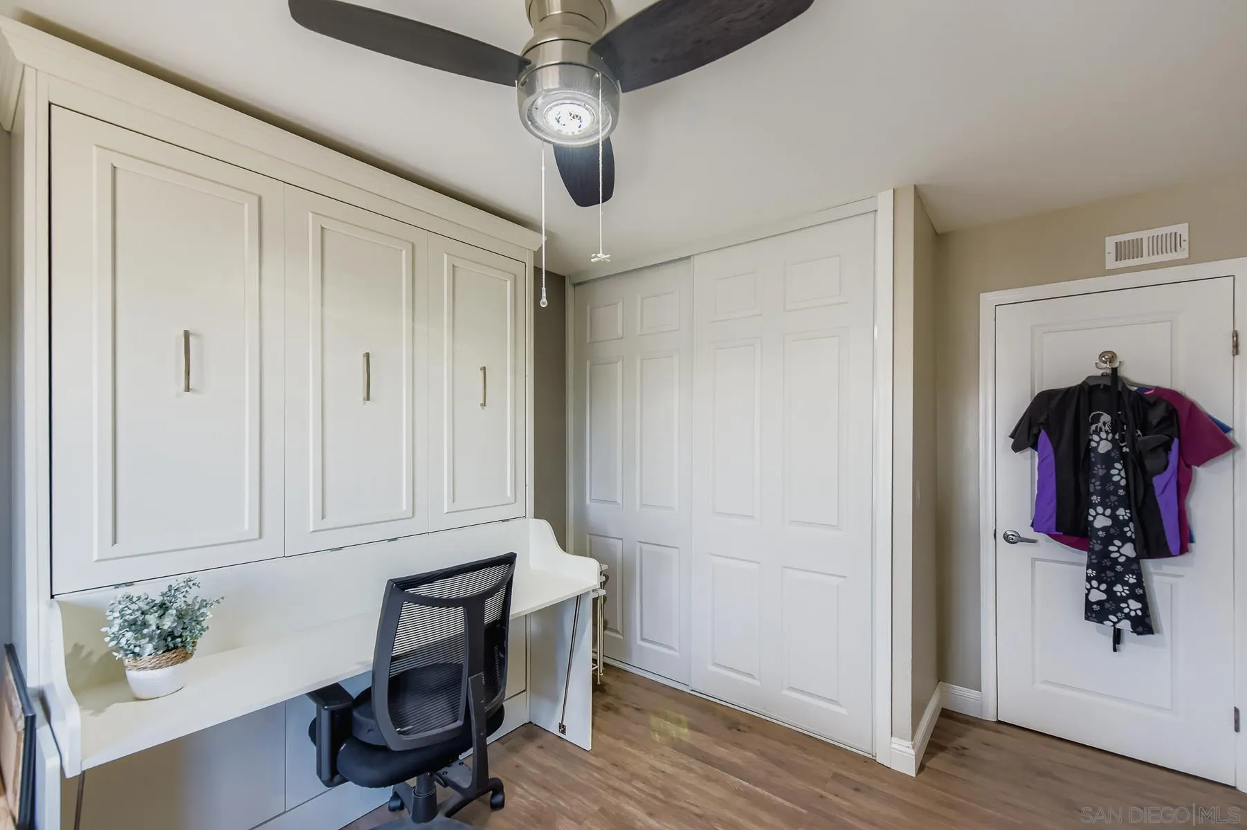https://cdn.realtyfeed.com/cdn/127/250040232/b0e5d1d47728c0aa47bb2b721c7c9313.webp