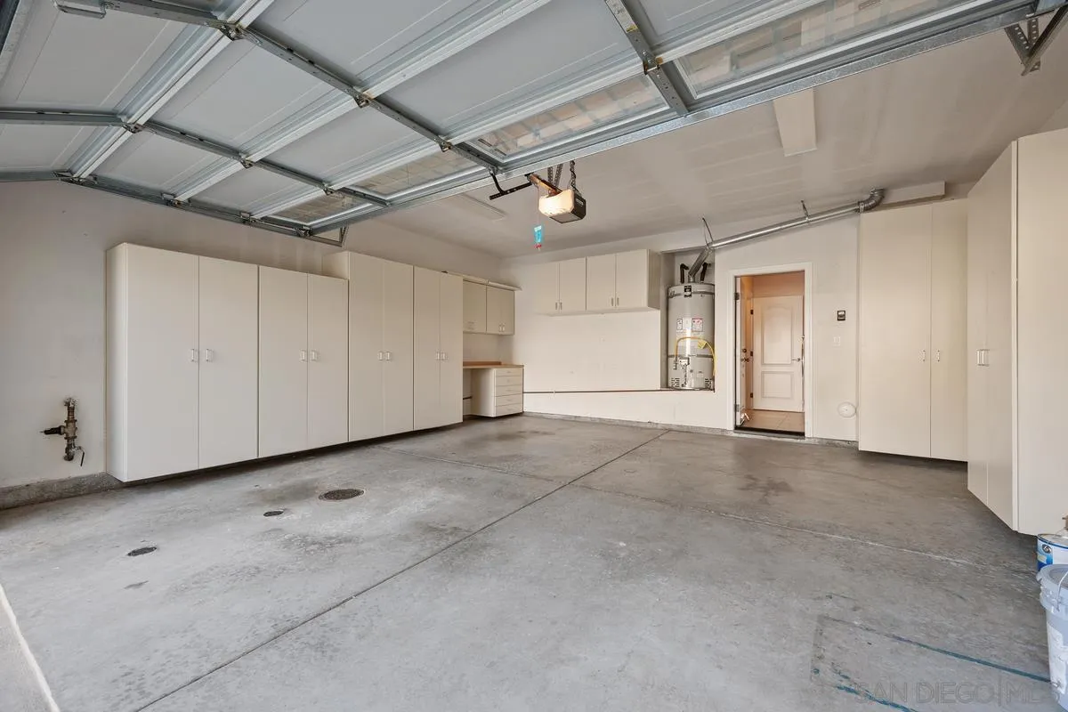 https://cdn.realtyfeed.com/cdn/127/250040233/2e0a4f7f5aad0f9f988b903d1bac5df8.webp