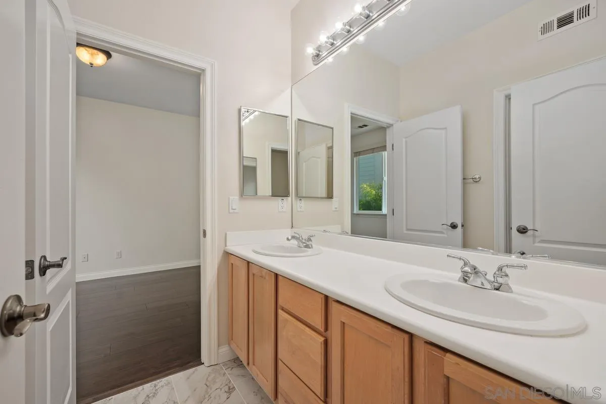 https://cdn.realtyfeed.com/cdn/127/250040233/9e12201bf8c6b4aa835dc079b03c841f.webp