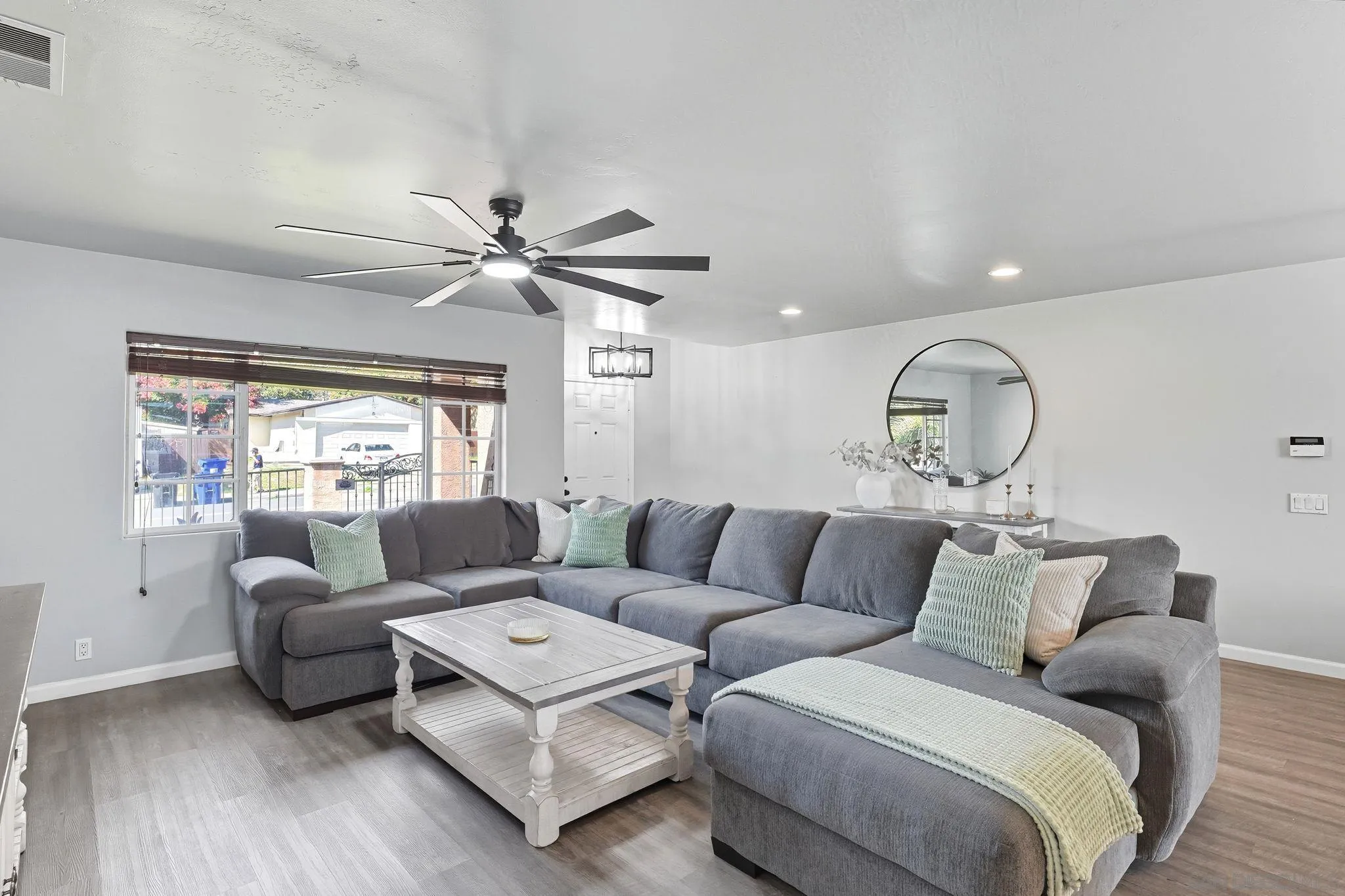 https://cdn.realtyfeed.com/cdn/127/250040246/66c4b5661ab82189d63acb8fd0a02e5a.webp