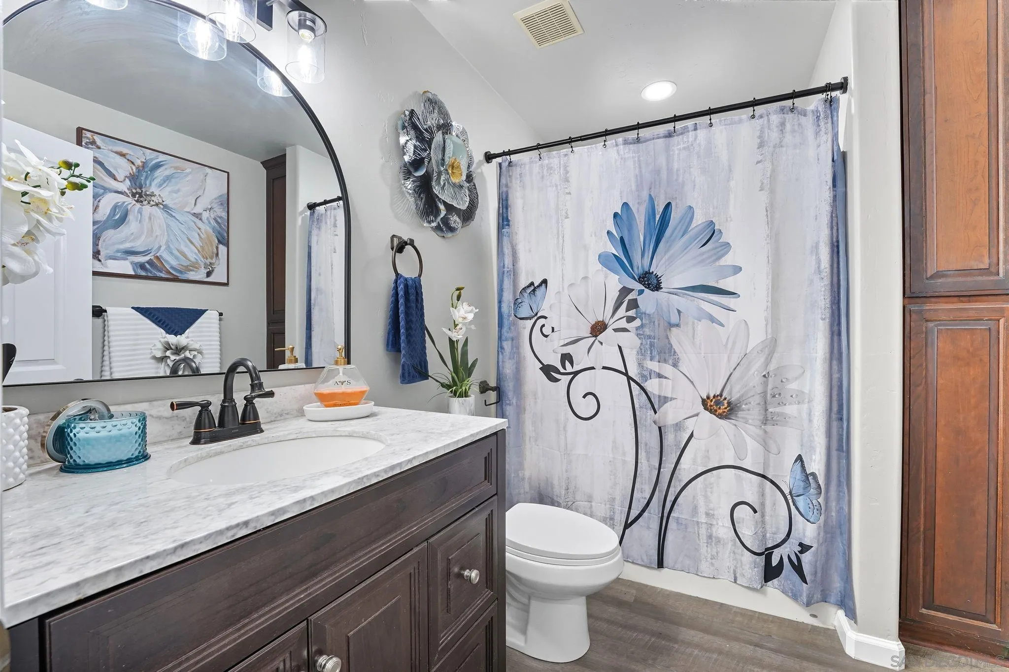 https://cdn.realtyfeed.com/cdn/127/250040246/89484f39500b0927a68d03aa02e26c66.webp
