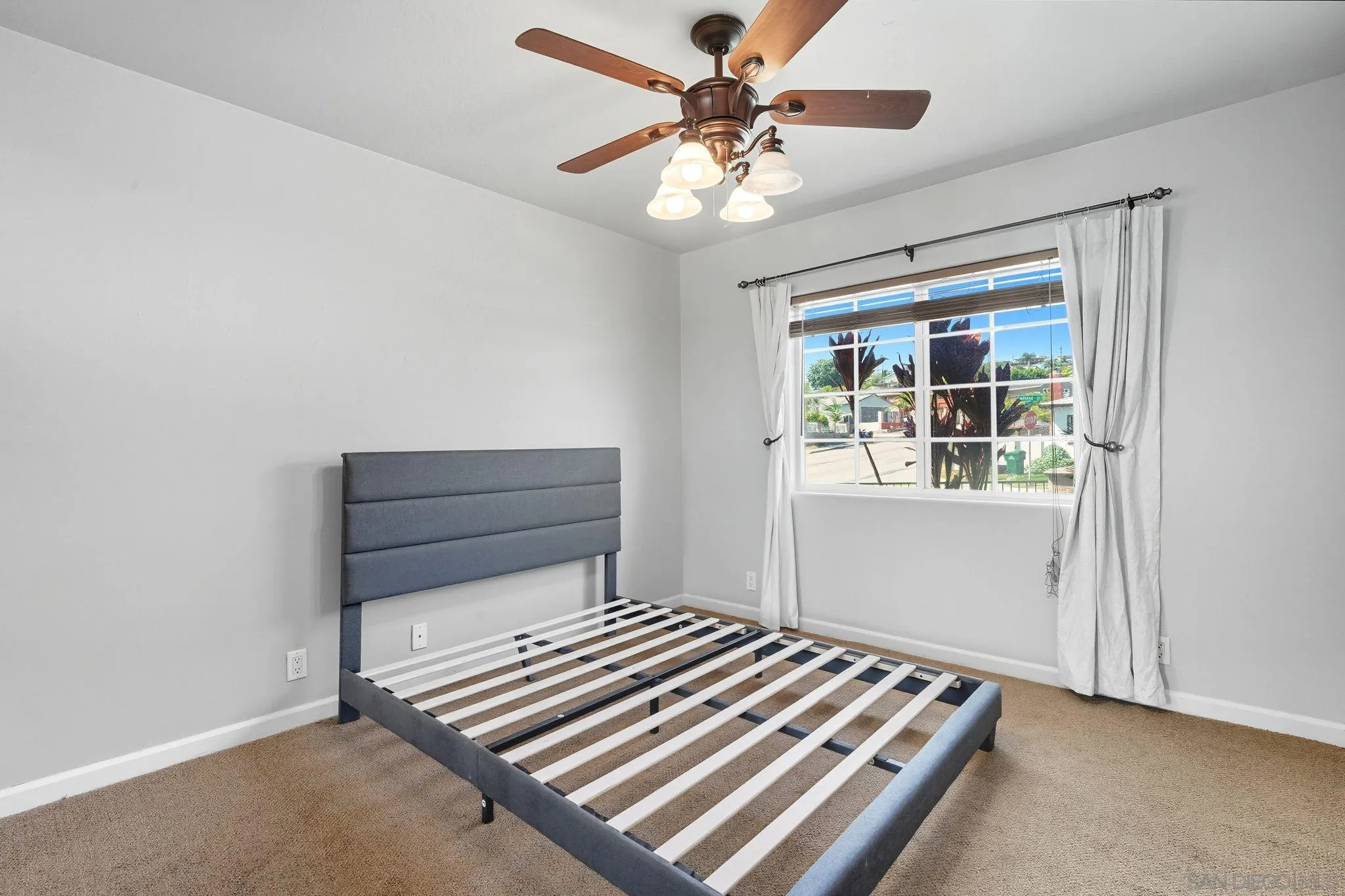 https://cdn.realtyfeed.com/cdn/127/250040246/b93cfd95edffbf693d09a1300bd25dce.webp