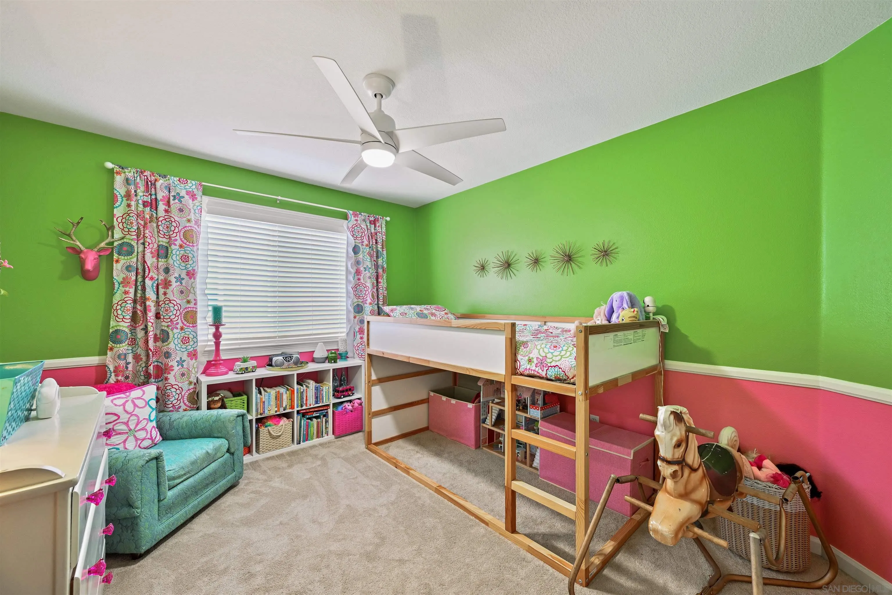 https://cdn.realtyfeed.com/cdn/127/250040247/c4bfb6d65cbb8fd36244bce1f3b40314.webp