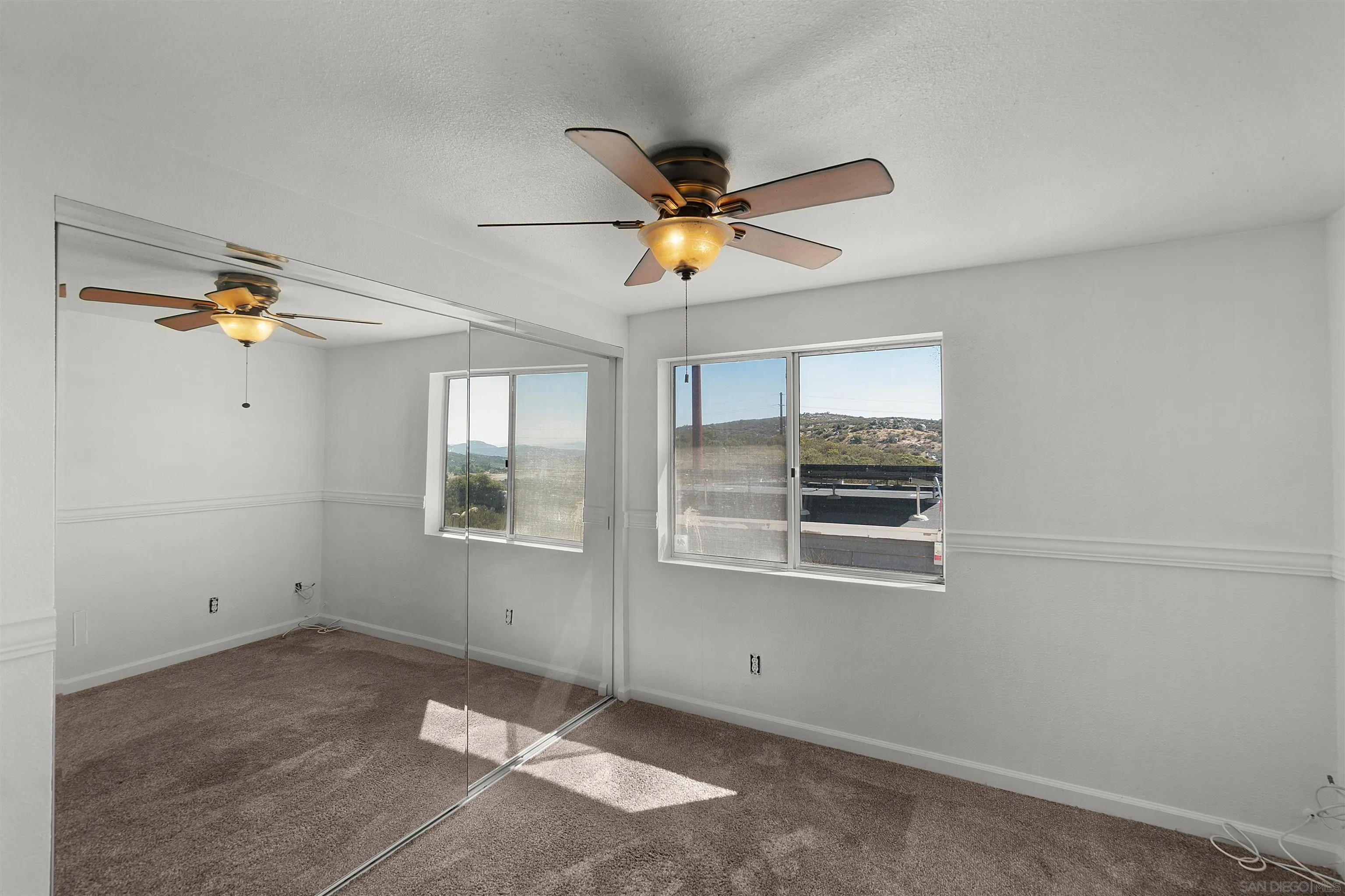 https://cdn.realtyfeed.com/cdn/127/250040248/a5b2e39fa43fbca2826076fc0c0dd9e8.webp
