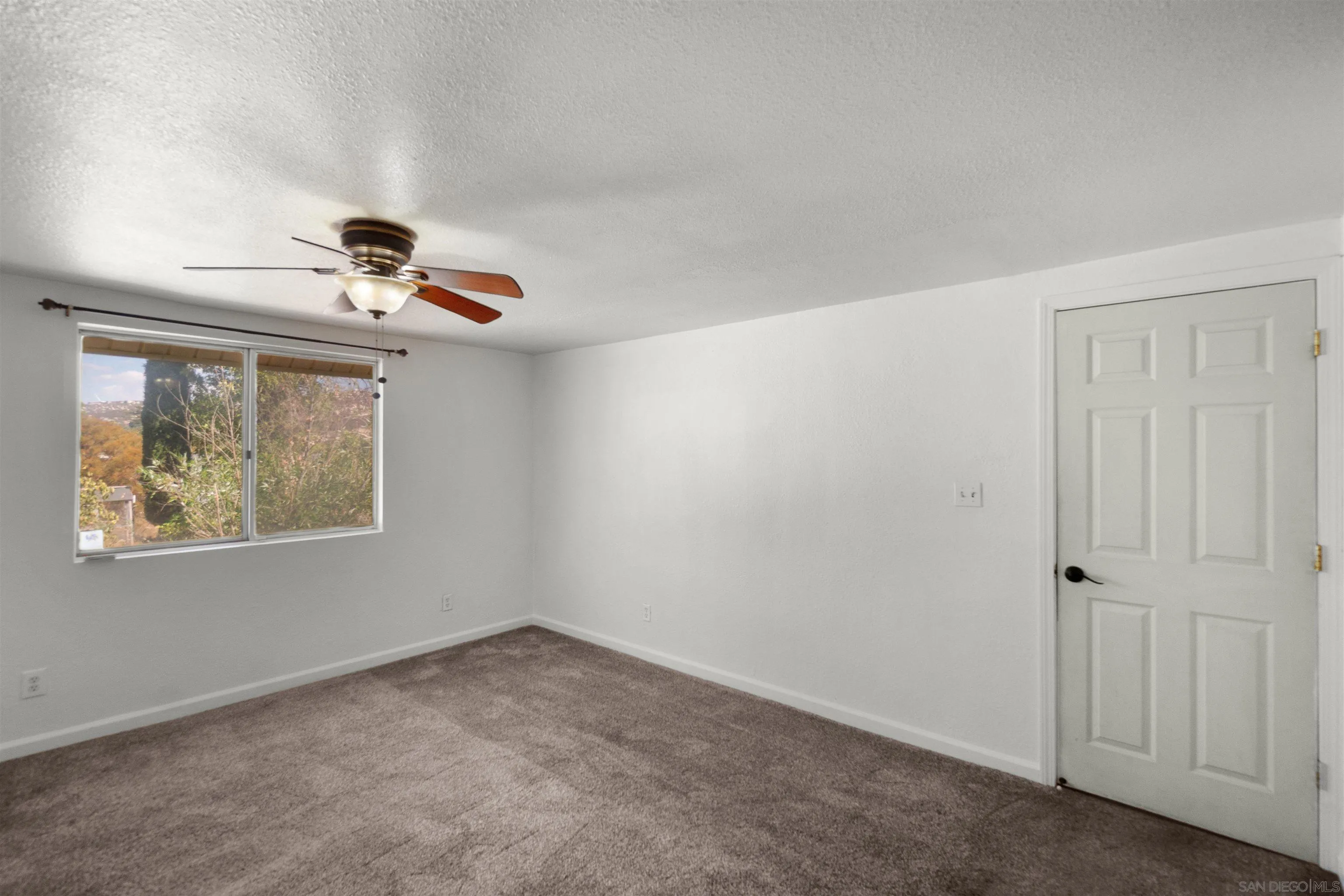 https://cdn.realtyfeed.com/cdn/127/250040248/d1cd8761b64fe09469aae97a97f285ff.webp