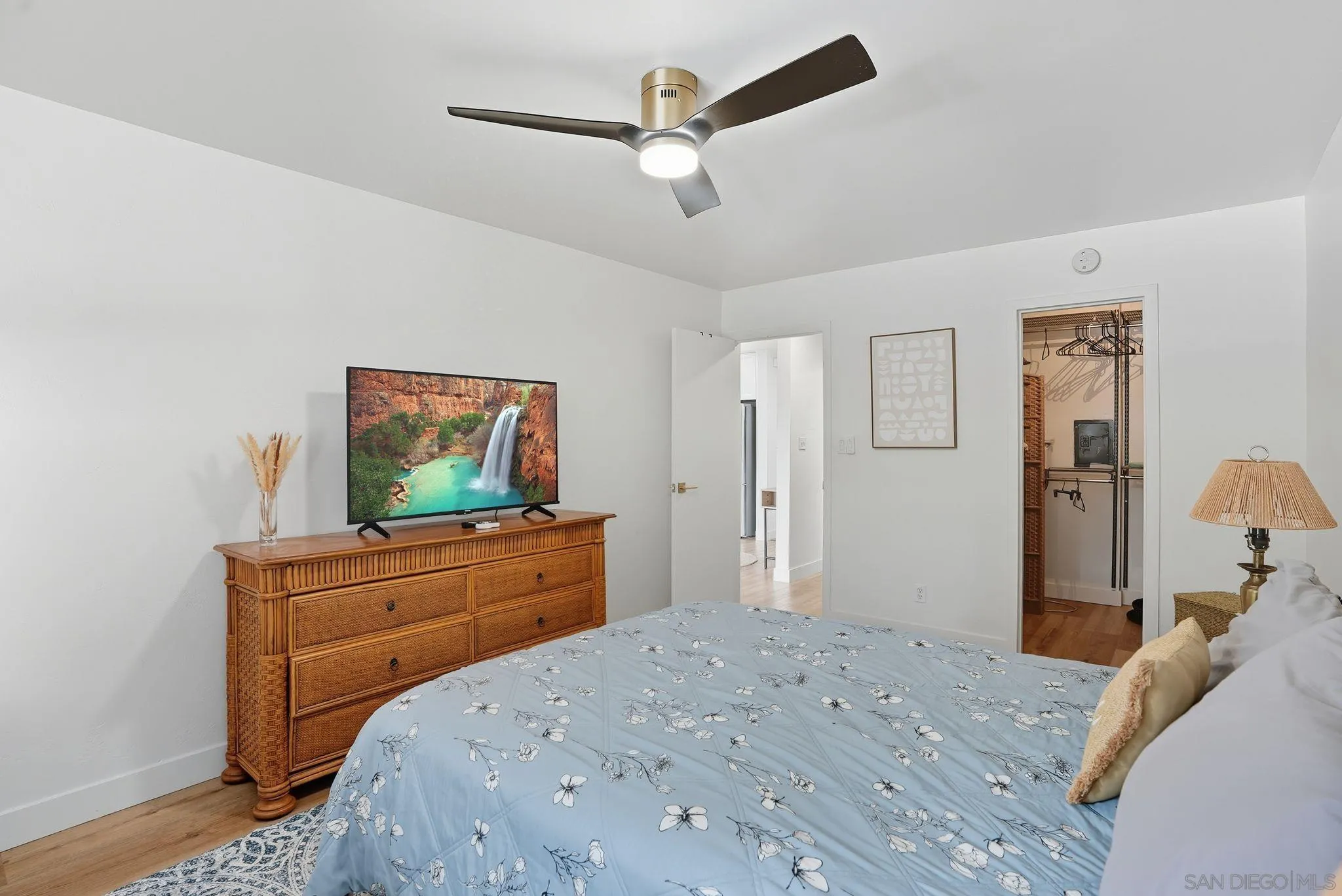 https://cdn.realtyfeed.com/cdn/127/250040260/4f42b498e013b922cc307e3057b73813.webp