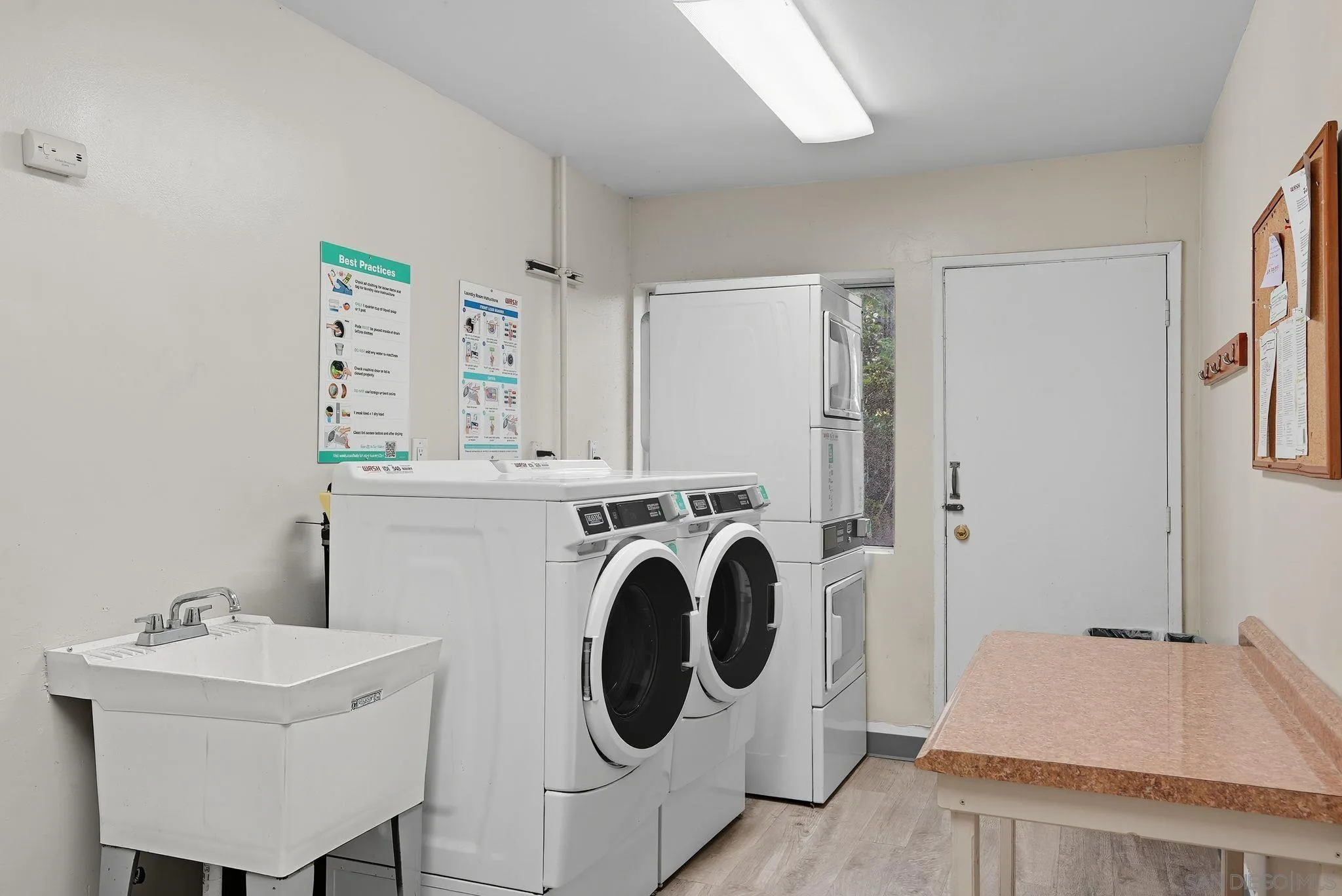 https://cdn.realtyfeed.com/cdn/127/250040260/b3ce31c4b07aee93bbd783e45da14d54.webp