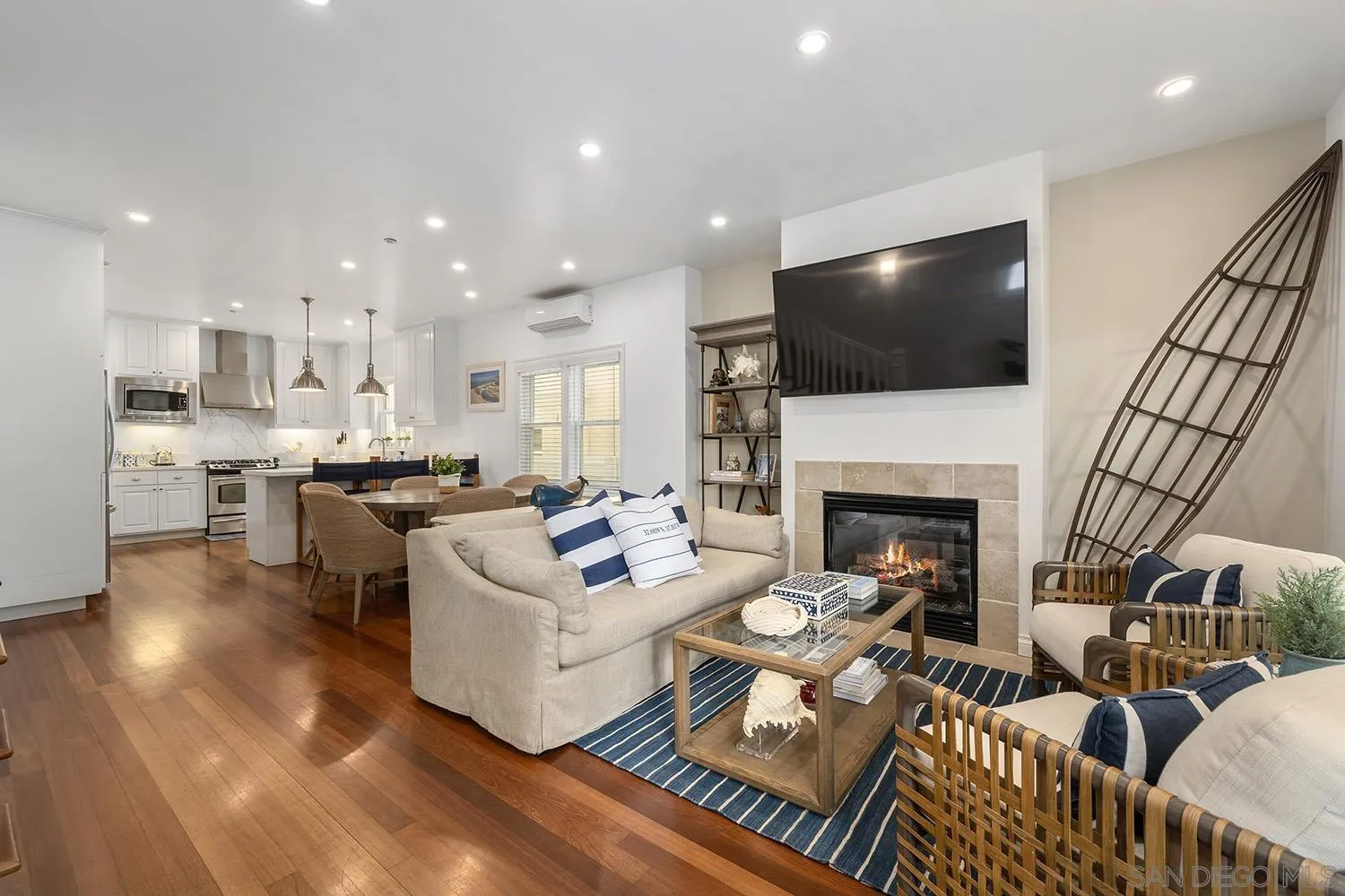 https://cdn.realtyfeed.com/cdn/127/250040262/0db77010cdaa5c210b35d40bfd3ff9a5.webp