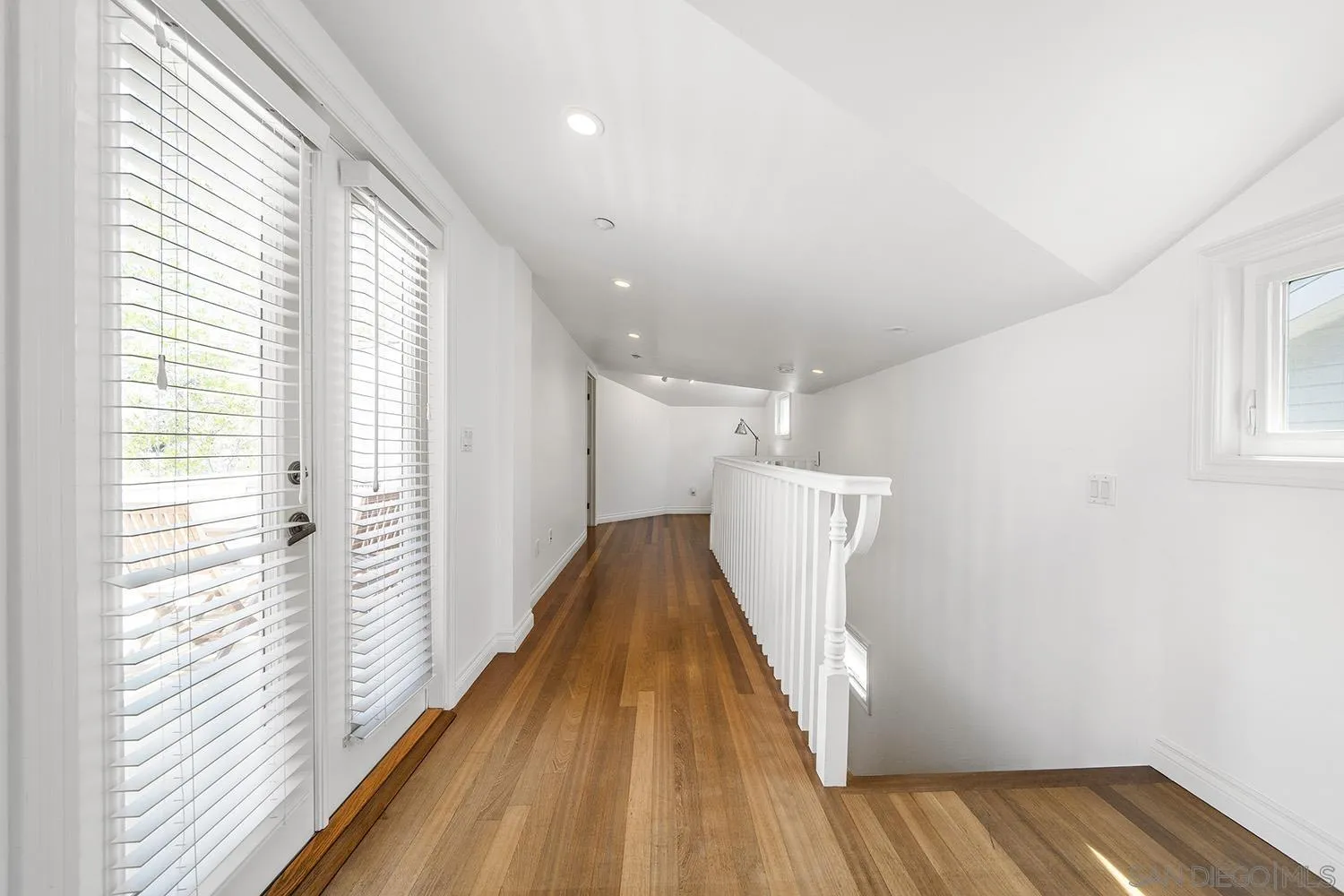 https://cdn.realtyfeed.com/cdn/127/250040262/7f8c5923e1067869447b34f9f5f47ab8.webp
