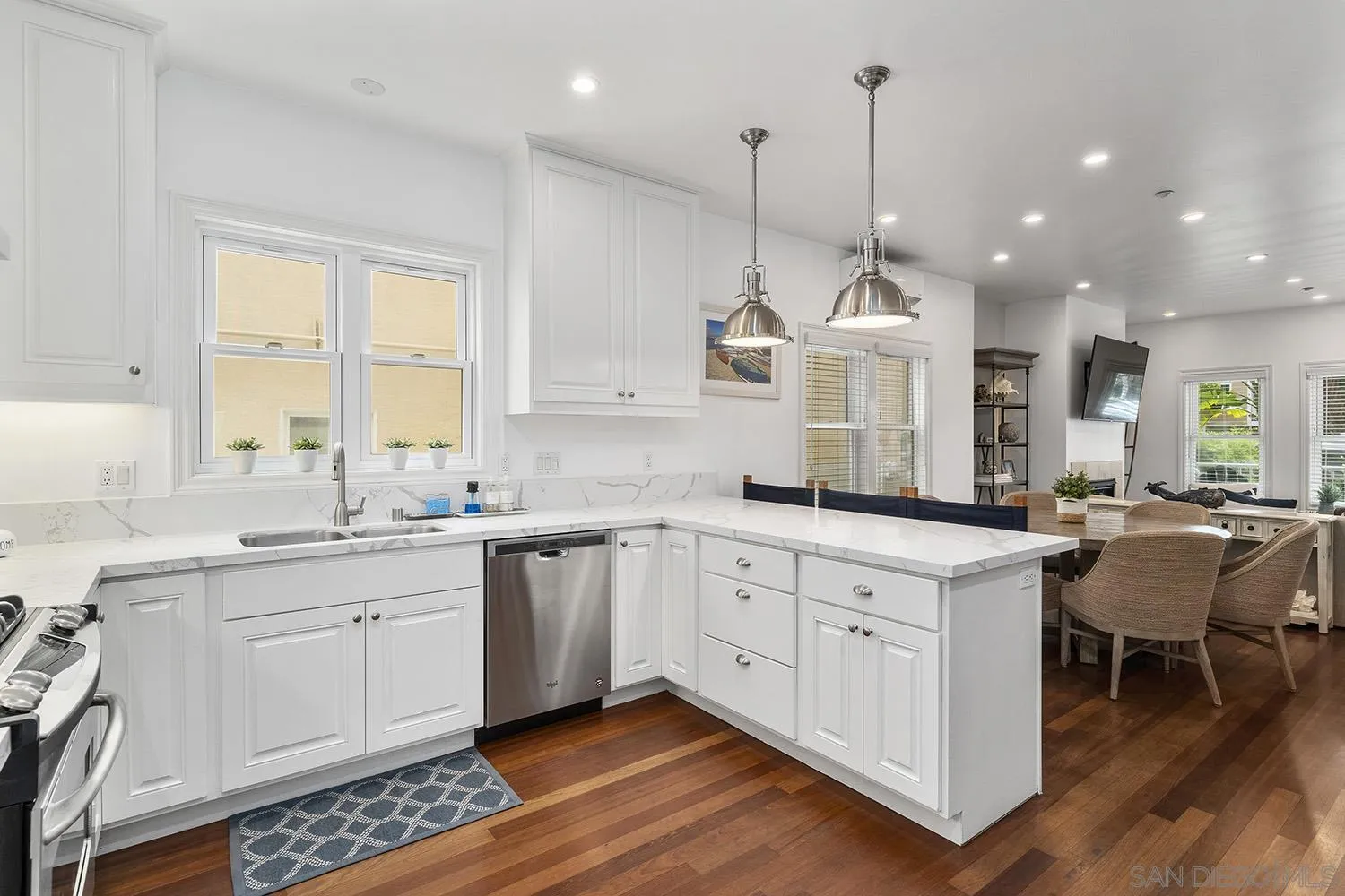 https://cdn.realtyfeed.com/cdn/127/250040262/c8e728c044829977cbdcc2580de7c6e9.webp