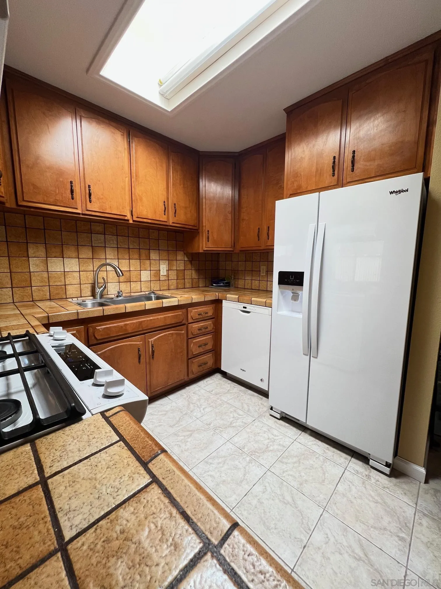 https://cdn.realtyfeed.com/cdn/127/250040267/54e7b0d423888b7e6982b75e5b0ca11d.webp
