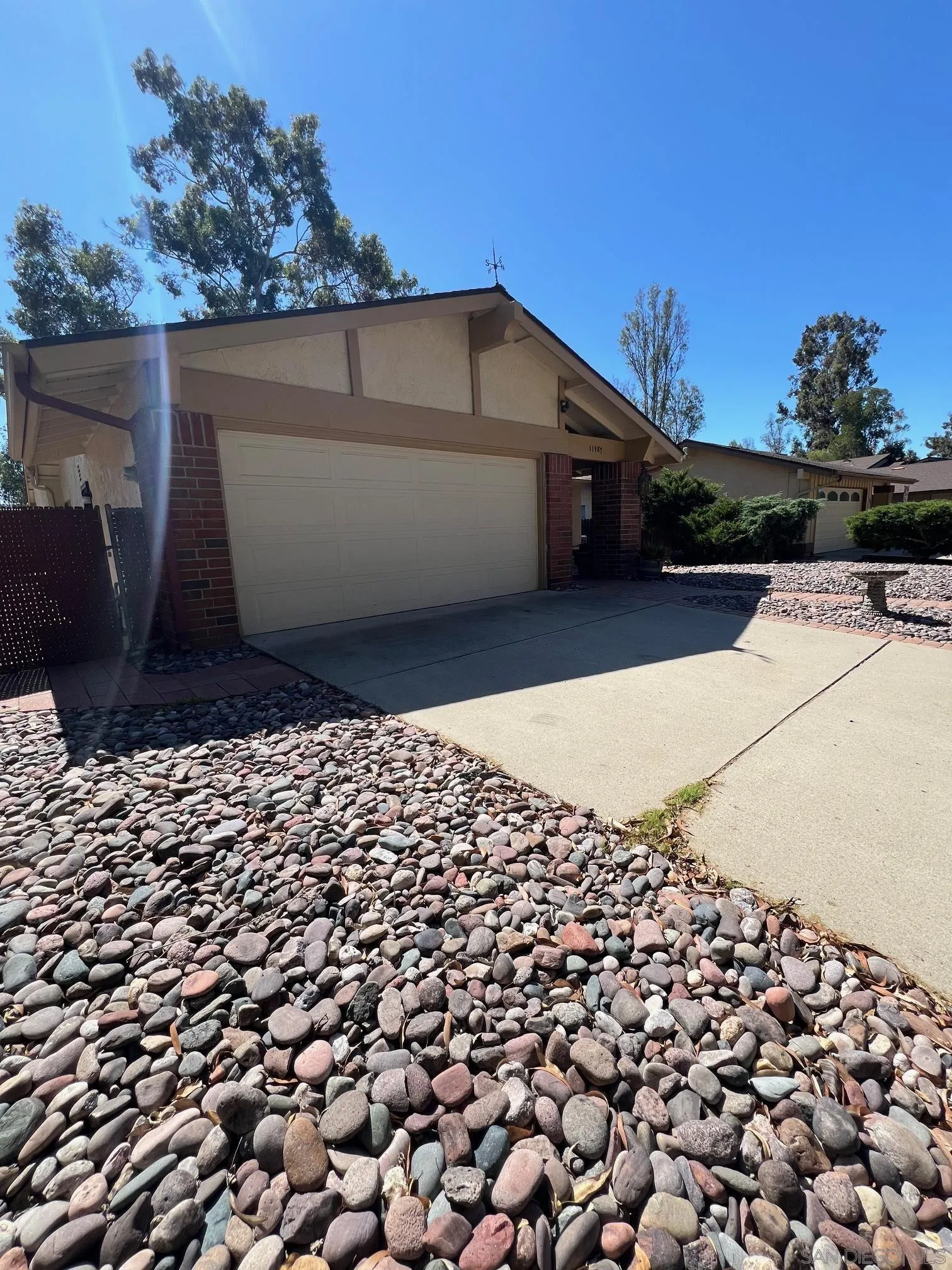 https://cdn.realtyfeed.com/cdn/127/250040267/e6df25a2ff9ada0b6cbfecadb10893b4.webp