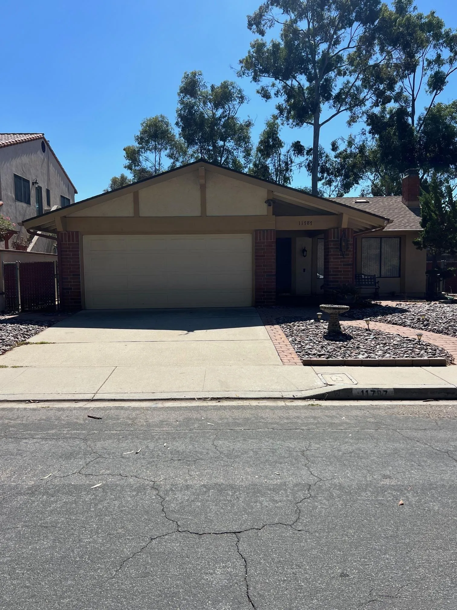 https://cdn.realtyfeed.com/cdn/127/250040267/f03cf231064f7c85c2701dc4b30cd6ed.webp