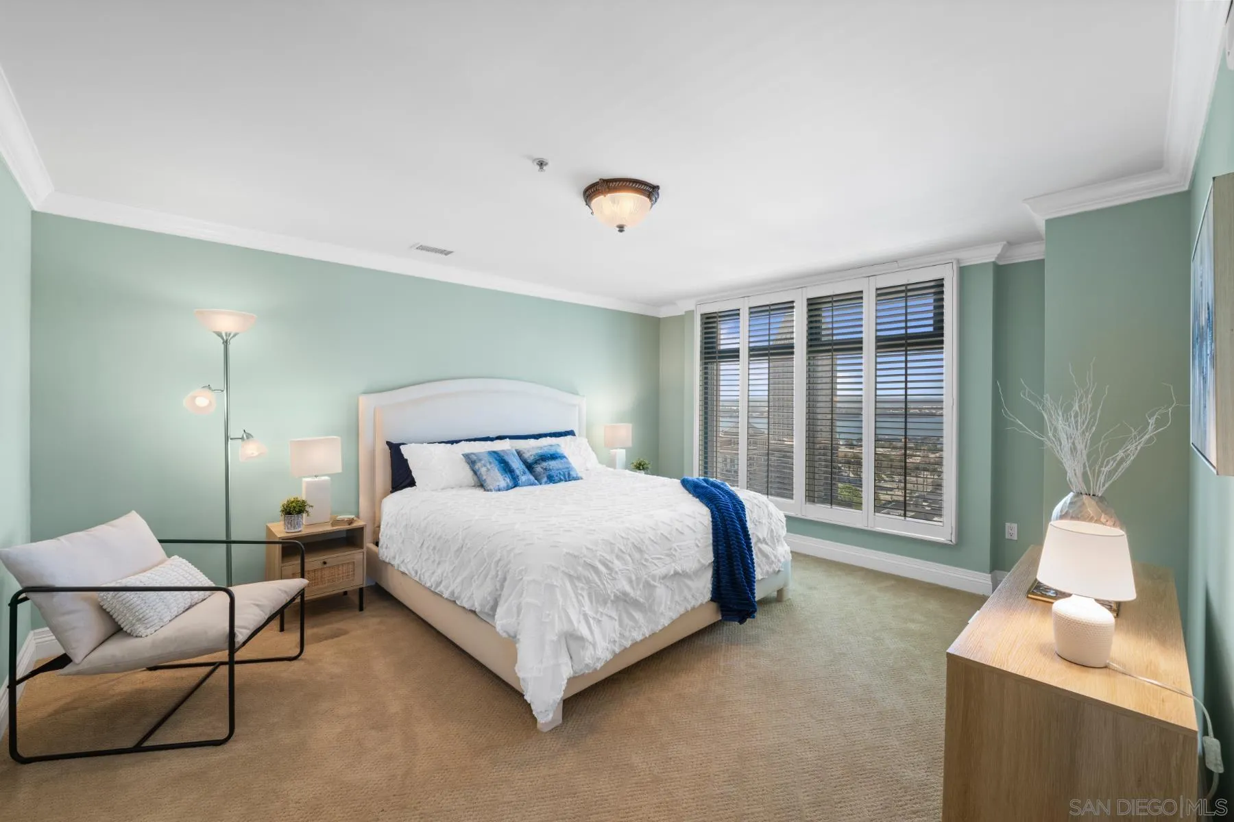 https://cdn.realtyfeed.com/cdn/127/250040270/c6bf52f42f5e0f0dcff2ac49cfd51063.webp