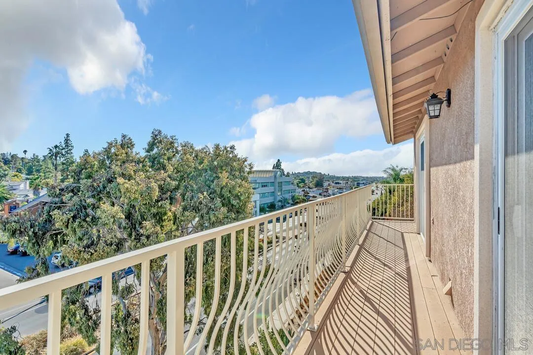 https://cdn.realtyfeed.com/cdn/127/250040274/d3dc1572e0204b5bd19445f9317d609c.webp