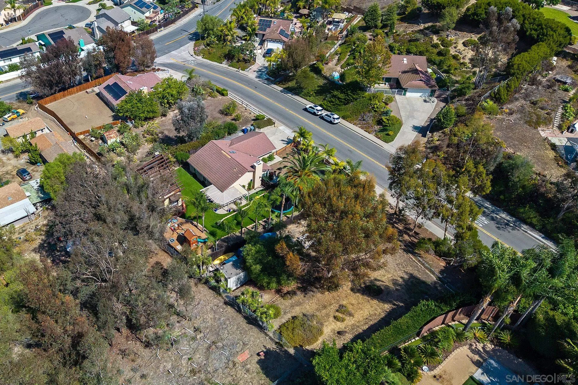 https://cdn.realtyfeed.com/cdn/127/250040276/2f8dbc9d735a476cbf8fc01406da0739.webp