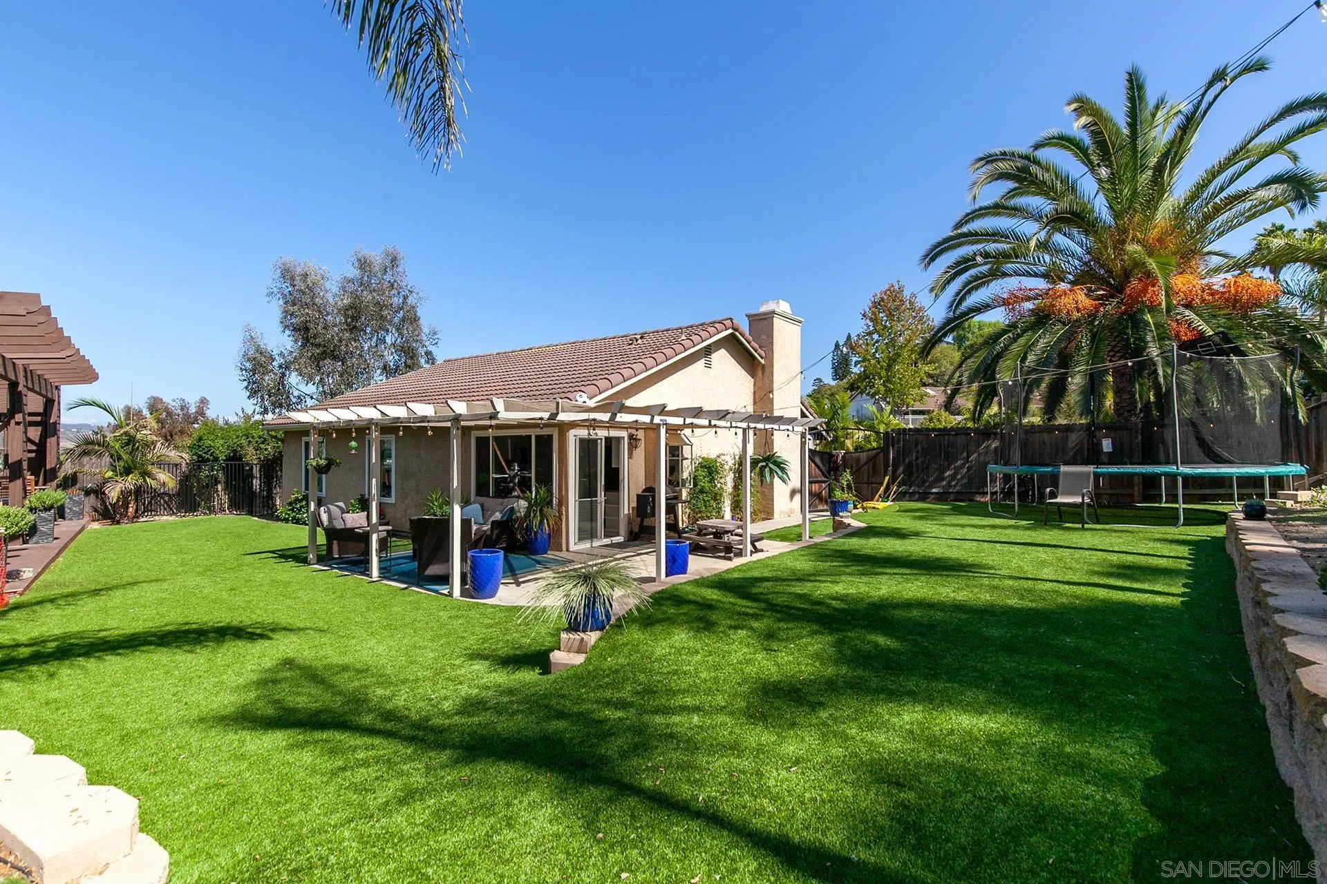 https://cdn.realtyfeed.com/cdn/127/250040276/e33d31f028f95d80dfcf3584f4dea44e.webp