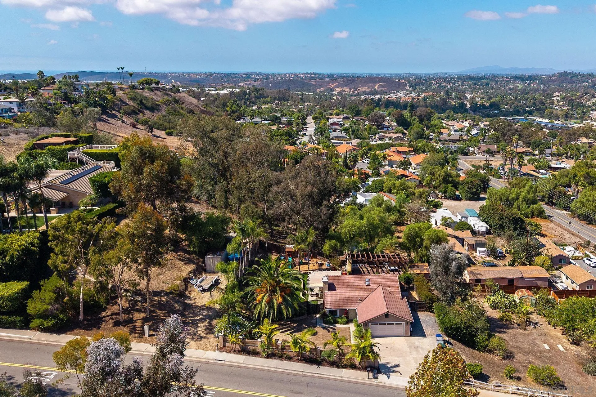 https://cdn.realtyfeed.com/cdn/127/250040276/e5c7a209f05f74c35b8ad75eb39a9e2e.webp
