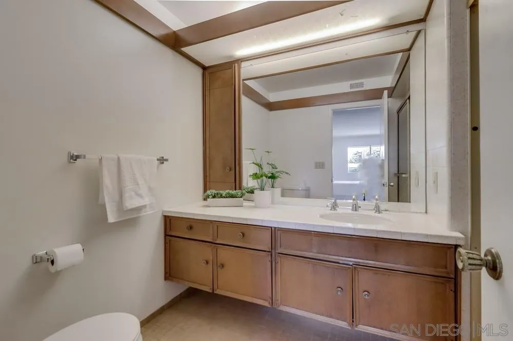 https://cdn.realtyfeed.com/cdn/127/250040277/9bc20bddfd8671fdfe7ce406ffae9cf4.webp