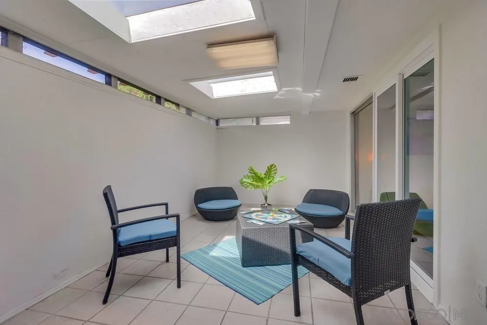 https://cdn.realtyfeed.com/cdn/127/250040277/e4f8485bb6c0809a0090bb9177eaa5d6.webp