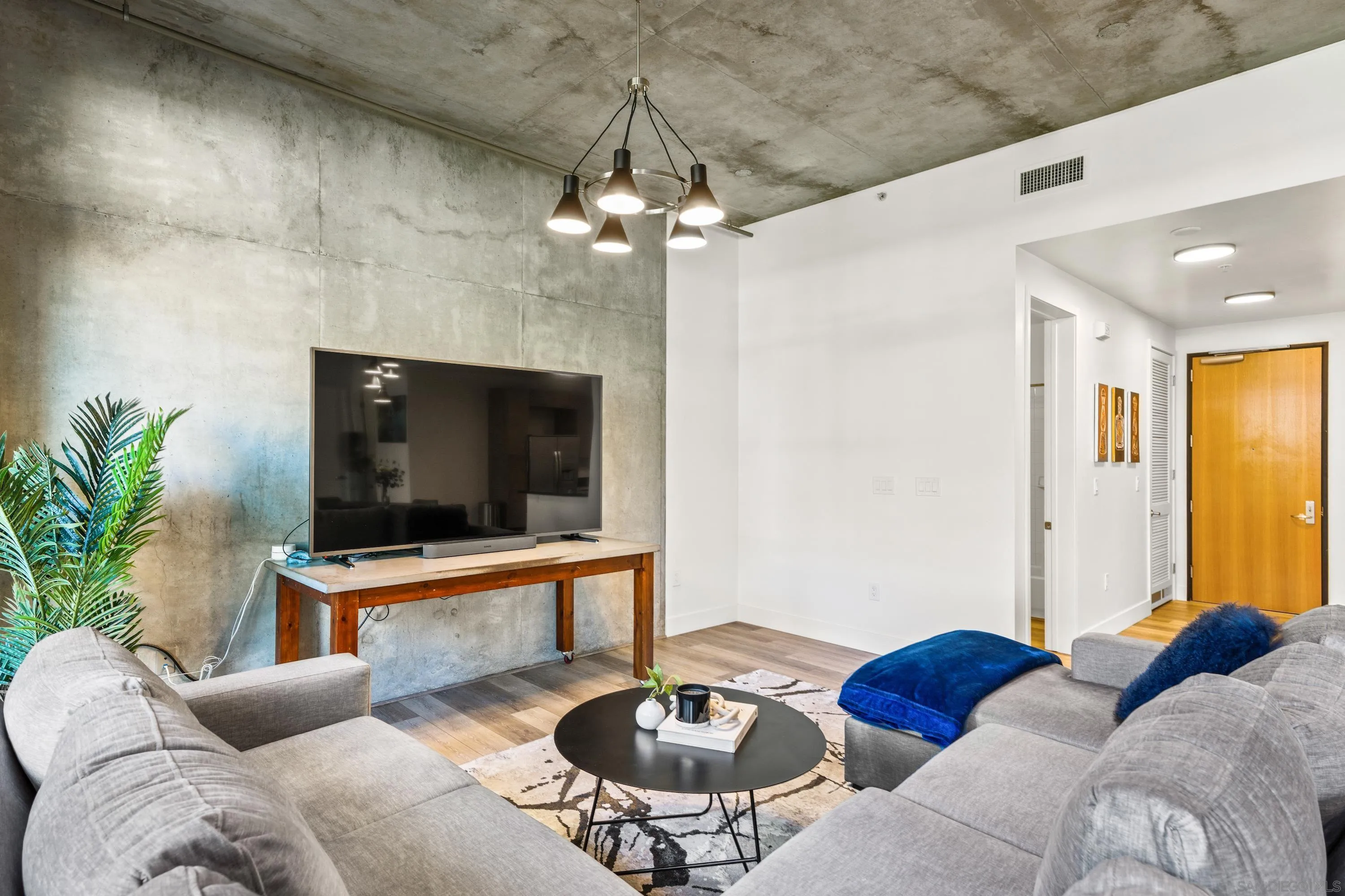 Photo #16: 250040297 Listing: Photo #16