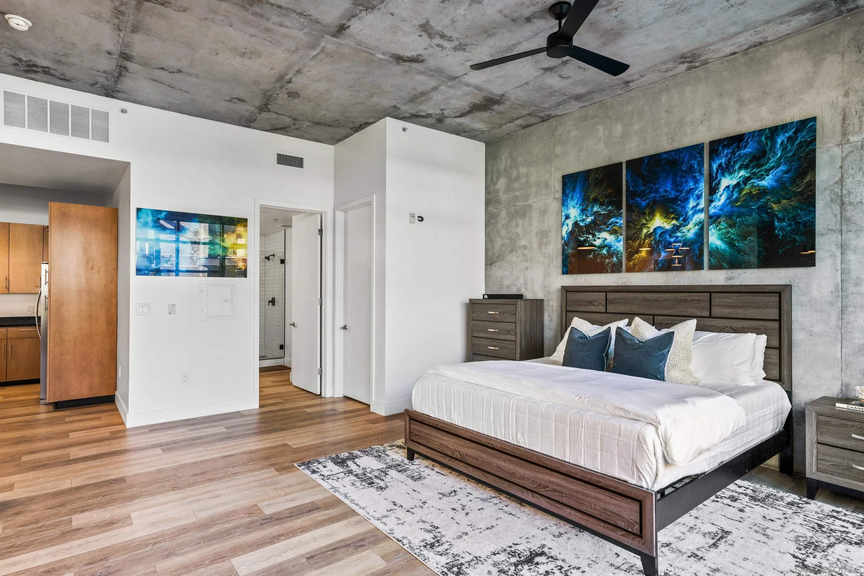 https://cdn.realtyfeed.com/cdn/127/250040297/02c97f99153fca8eb77684535a8ddcf2.webp