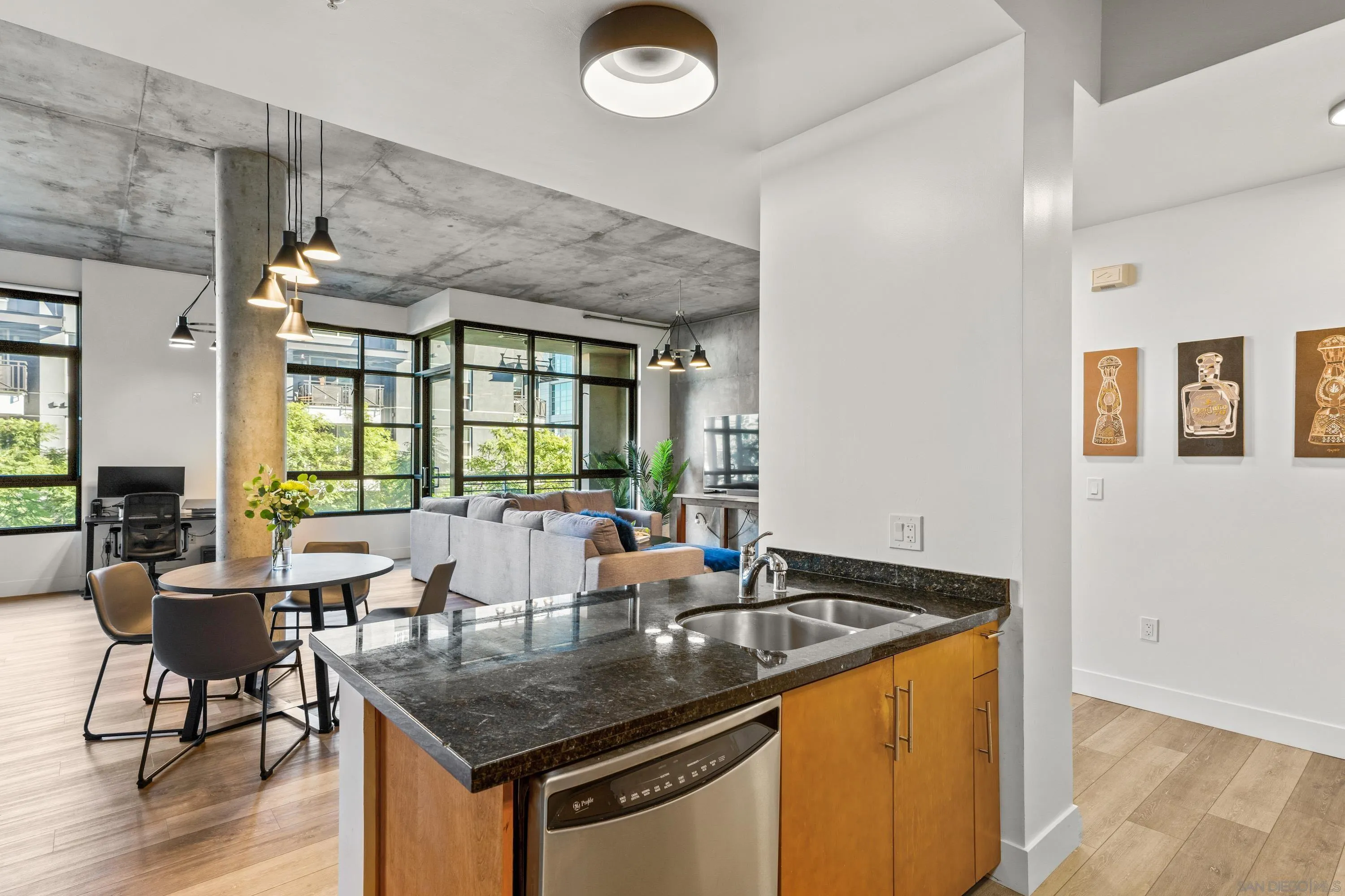 Photo #6: 250040297 Listing: Photo #6