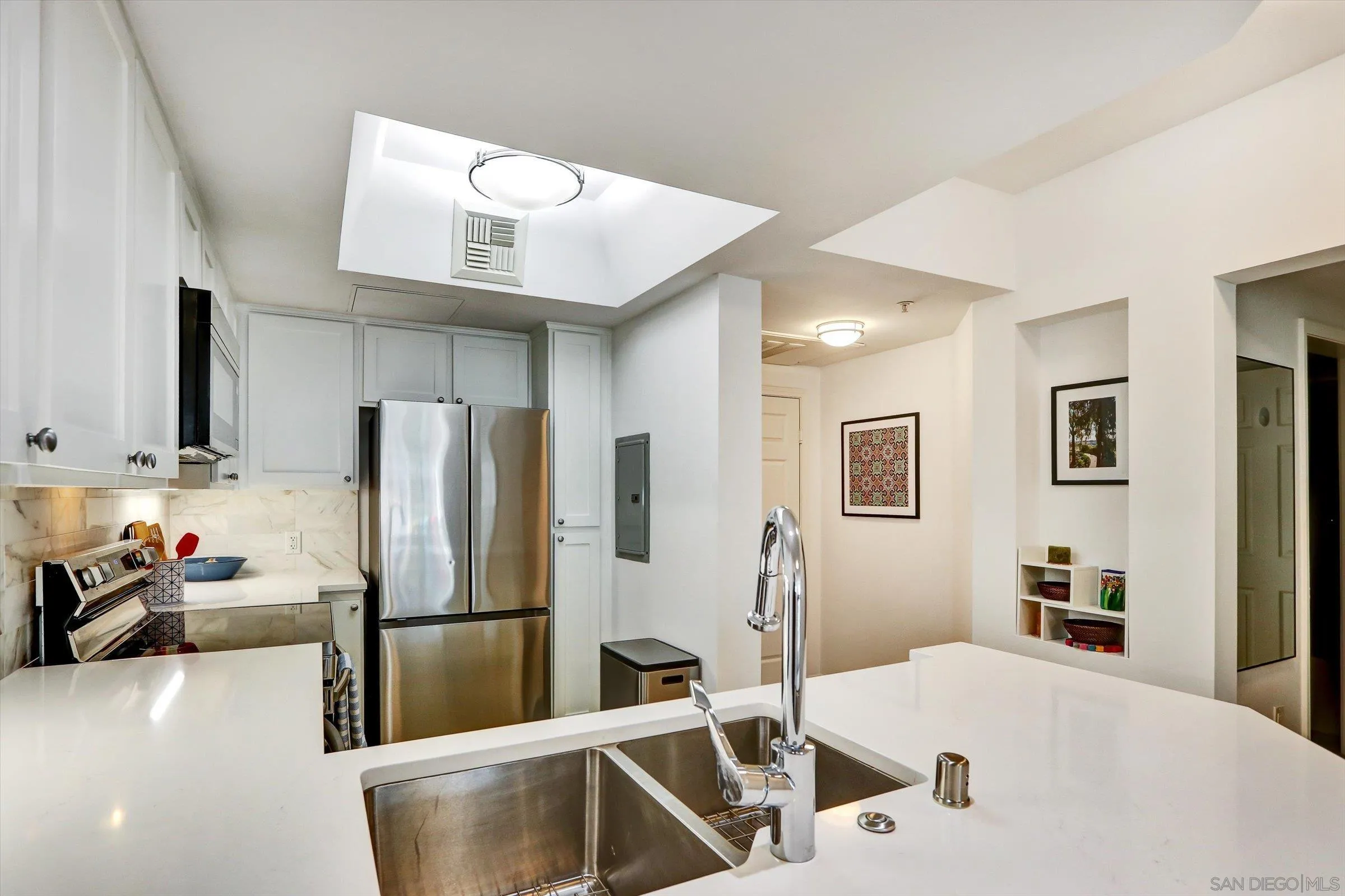 Photo #5: 250040298 Listing: Photo #5