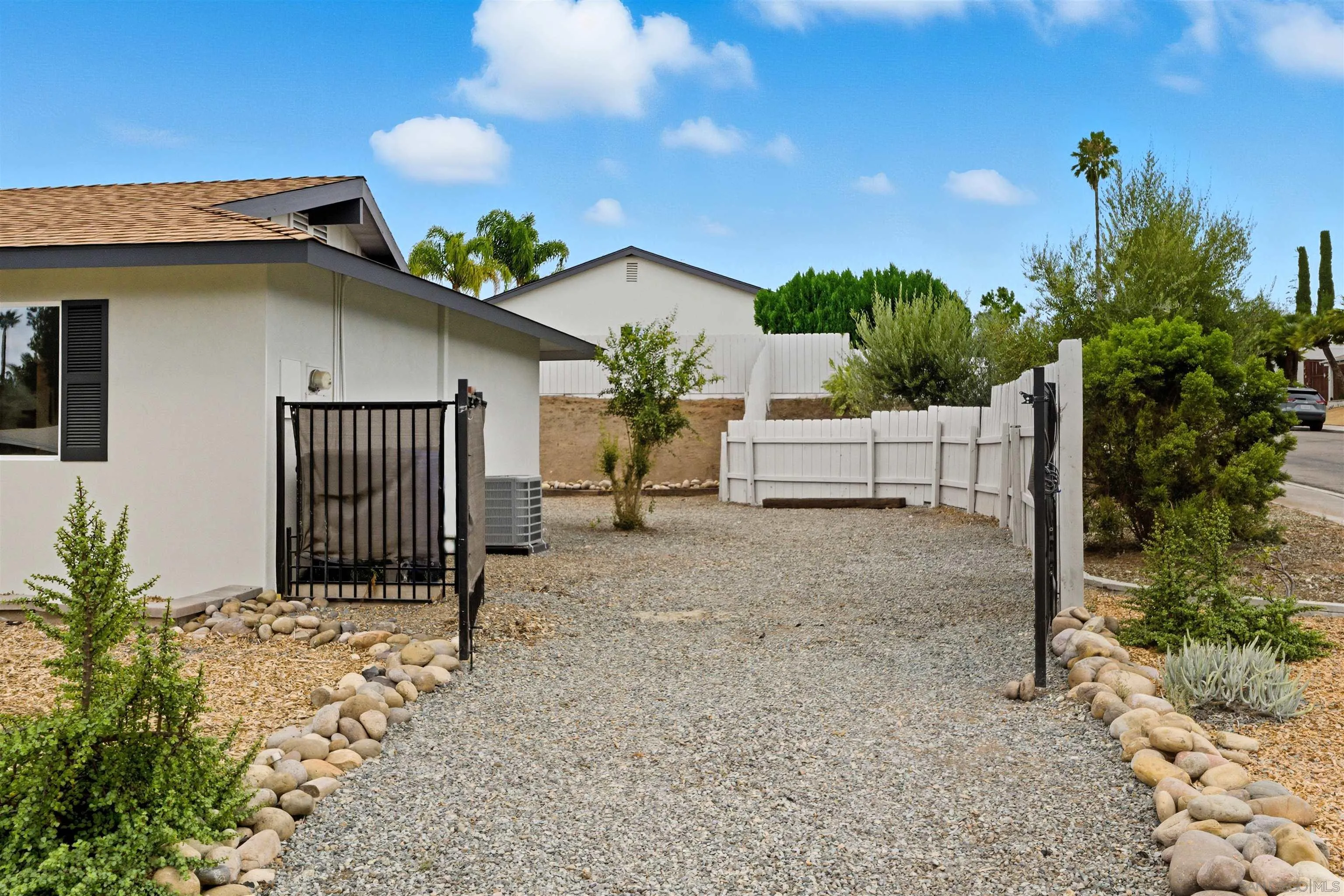 https://cdn.realtyfeed.com/cdn/127/250040300/441f4ff67eea1c2eb935a8c680c9c542.webp