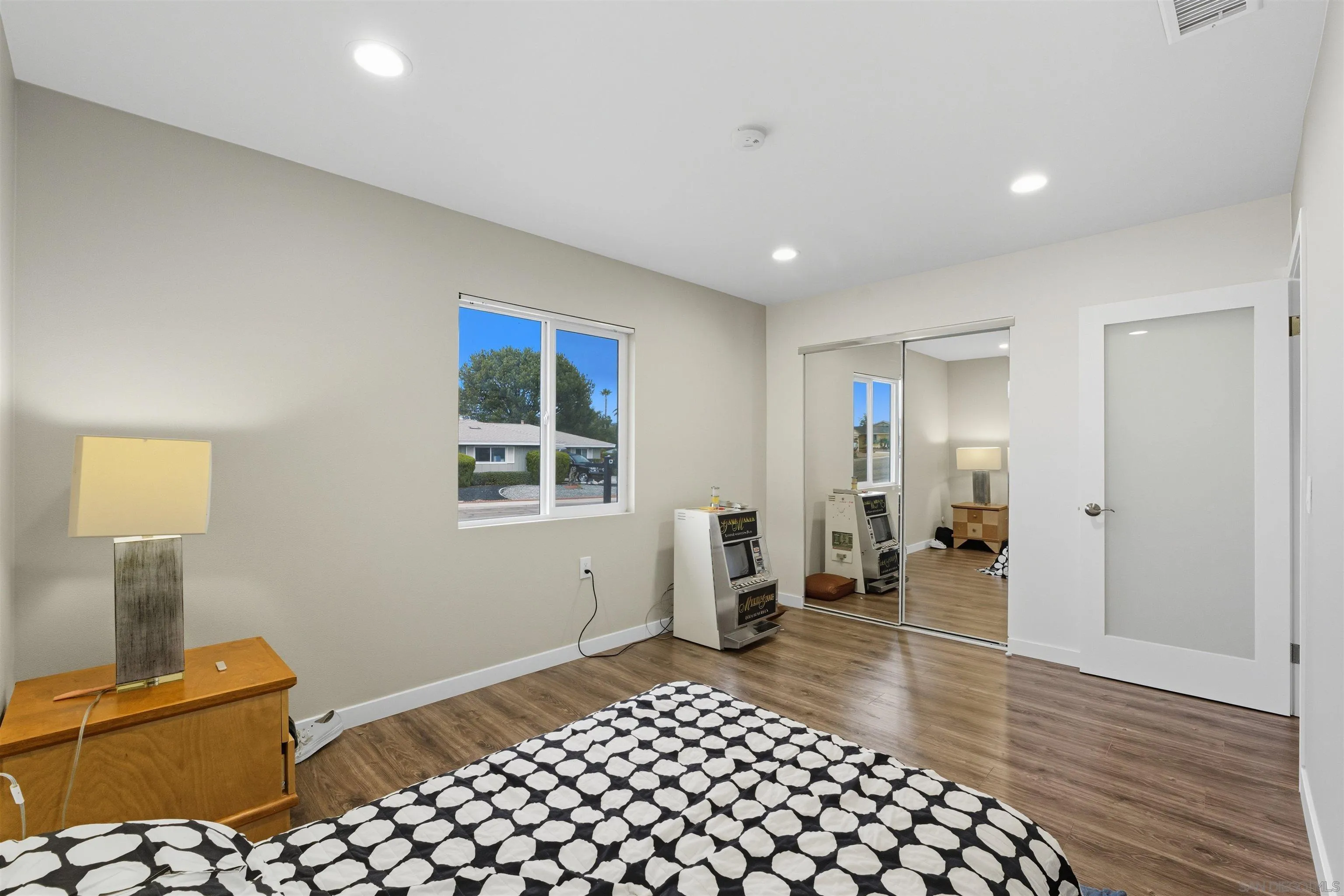 https://cdn.realtyfeed.com/cdn/127/250040300/7208adb3d05667b97b72925d0461b59b.webp