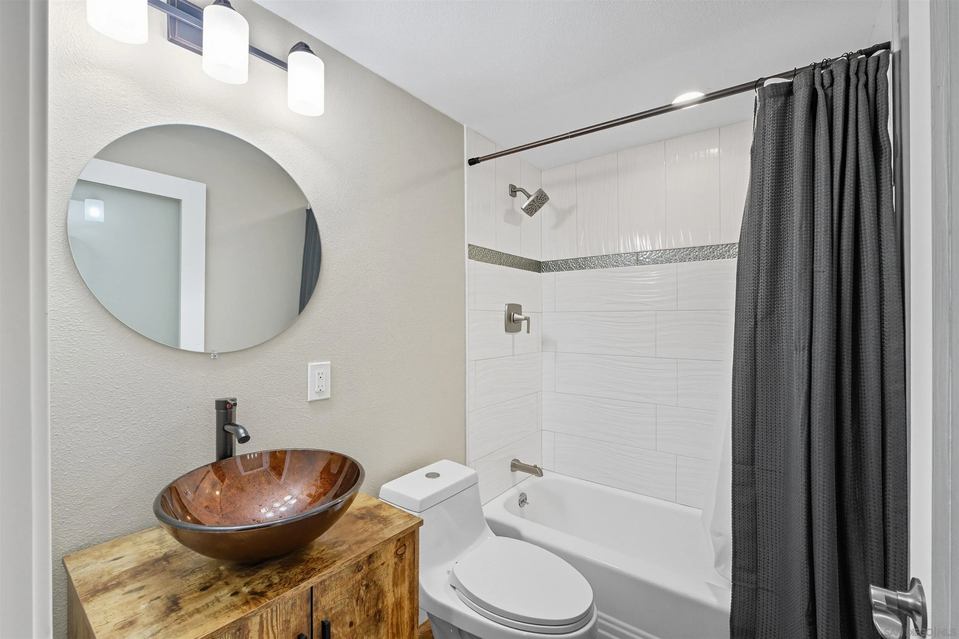 https://cdn.realtyfeed.com/cdn/127/250040300/c8d3a5c42cdd186487fbd7be03737127.webp