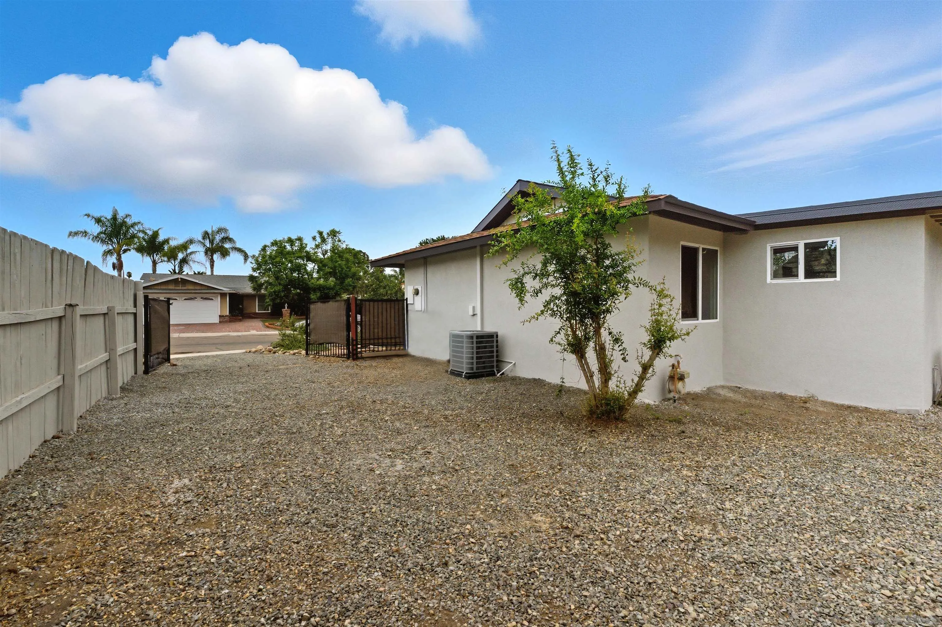 https://cdn.realtyfeed.com/cdn/127/250040300/f313cc8cb69747c024017d10d55e872d.webp