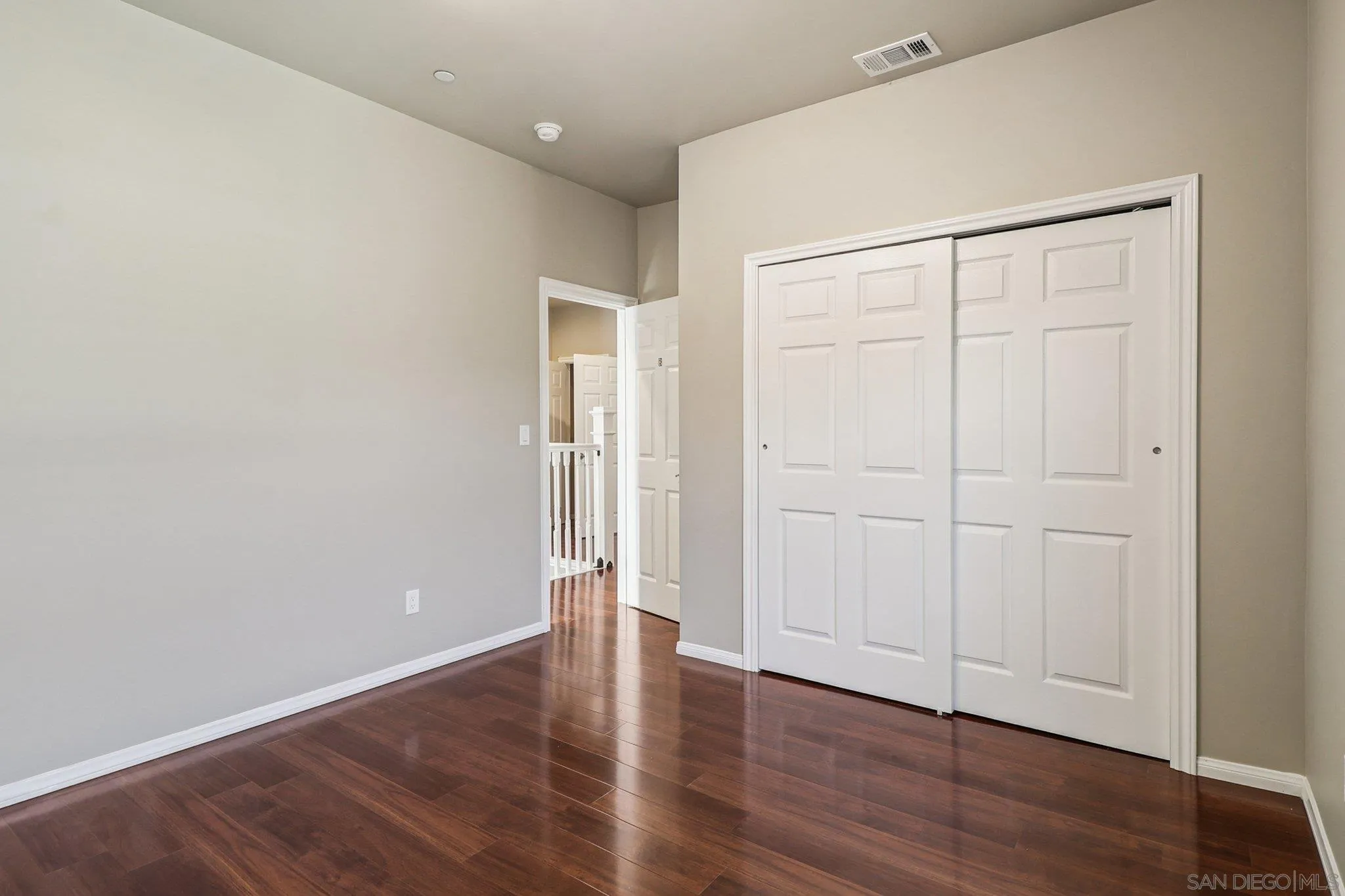 https://cdn.realtyfeed.com/cdn/127/250040301/742a264e187b8a1201b65aea833c5d94.webp