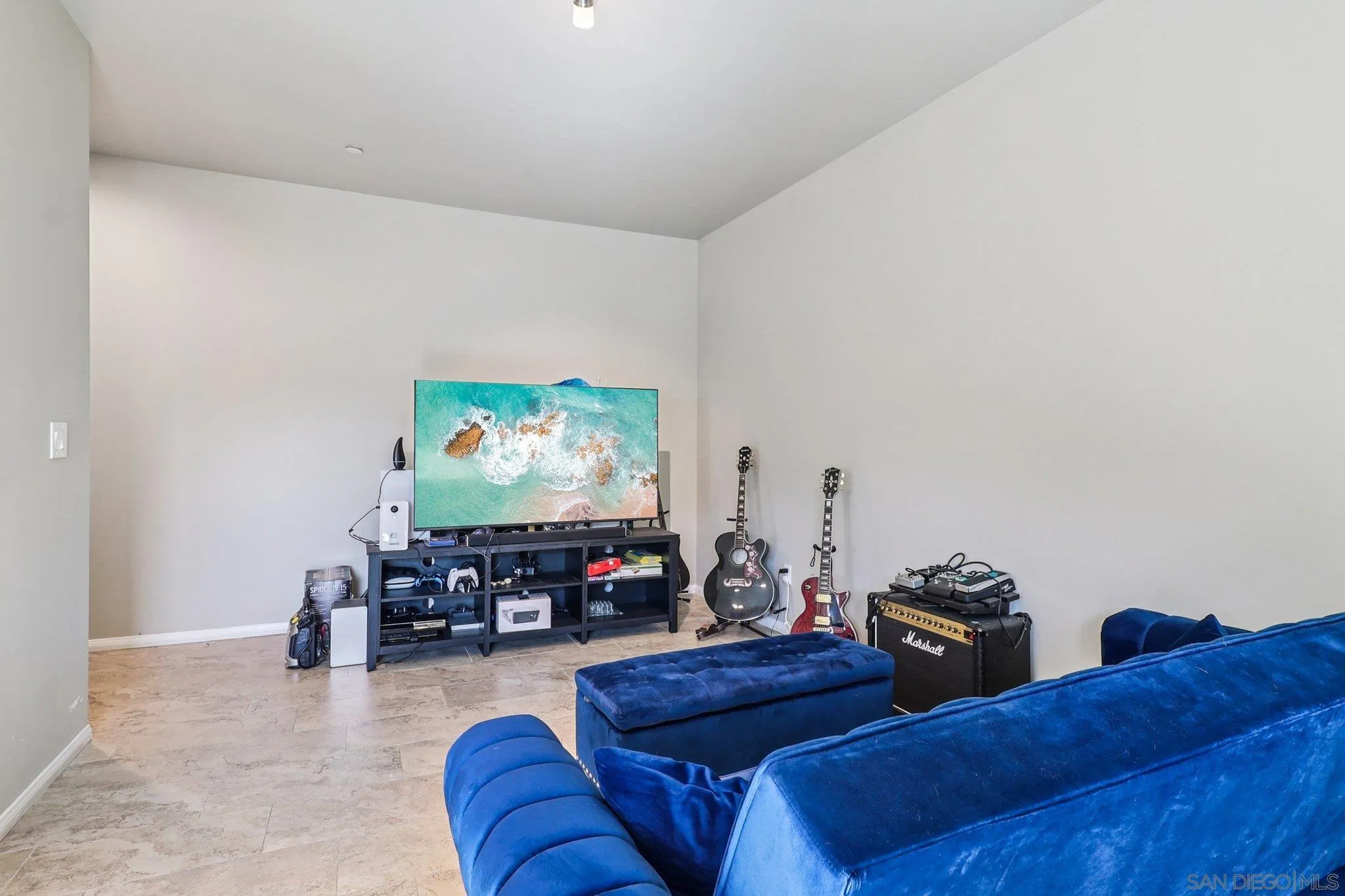 https://cdn.realtyfeed.com/cdn/127/250040301/a6b75a98ba114fc4de9ebb5e19e0d5ca.webp