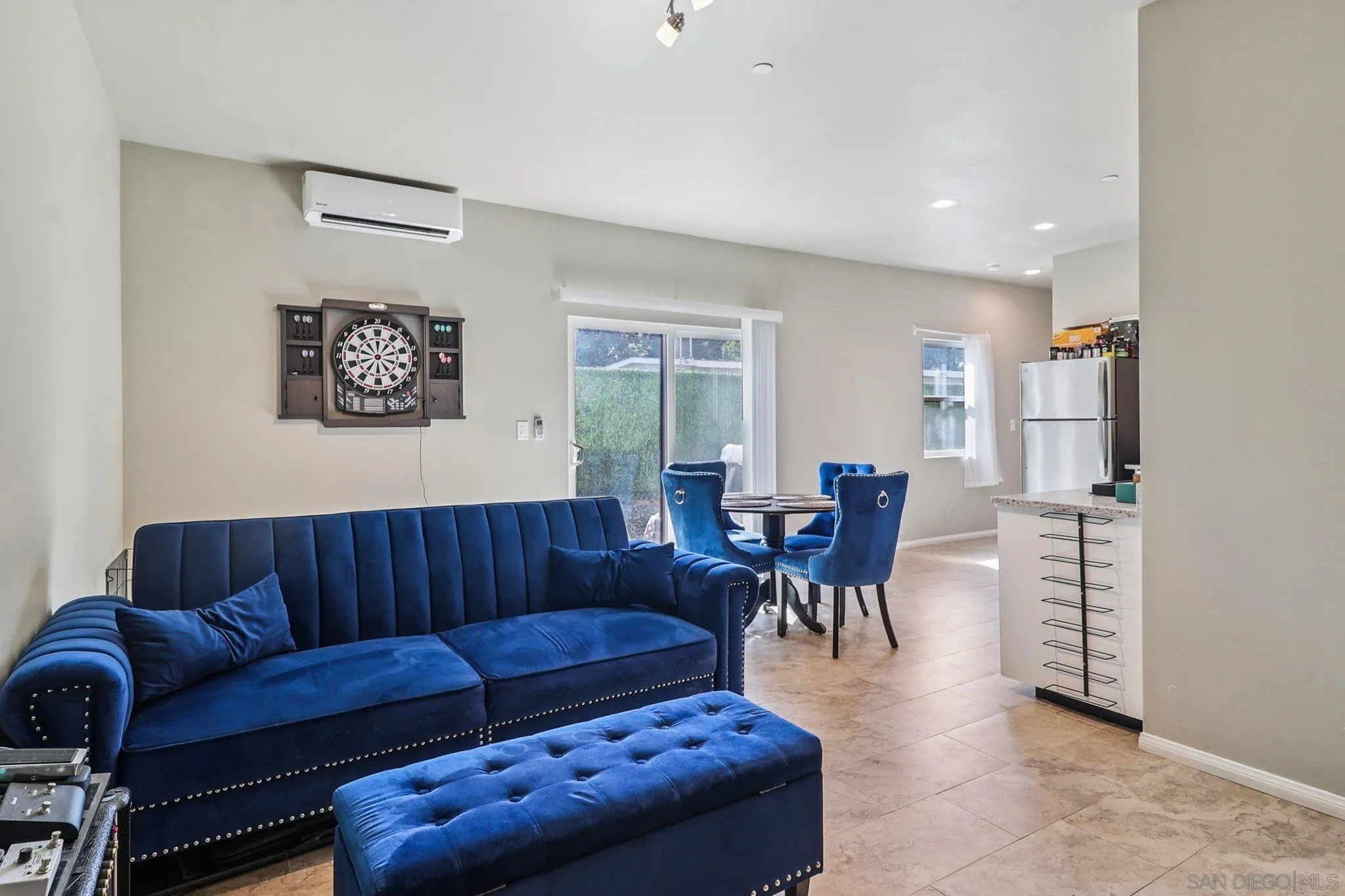 https://cdn.realtyfeed.com/cdn/127/250040301/c1813967c763f367e1908a9a8bd66a19.webp