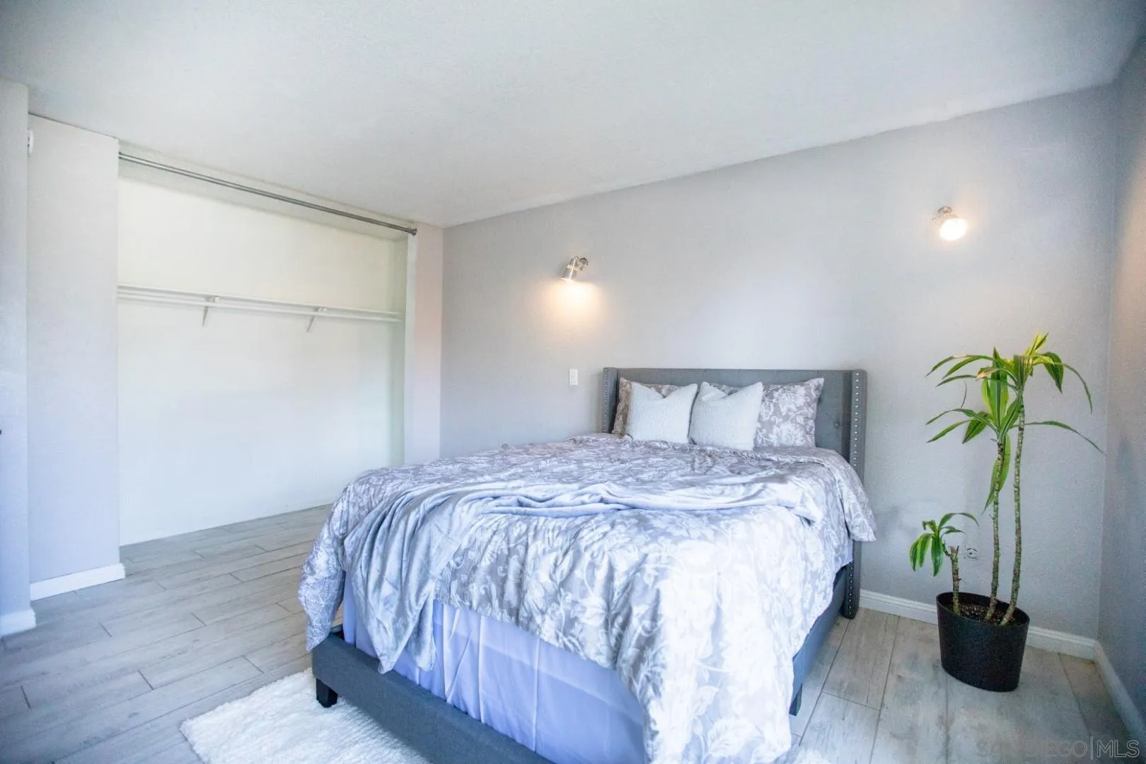 https://cdn.realtyfeed.com/cdn/127/250040304/f7d2b5f2359eb8d2b52ef65d99d0ab70.webp