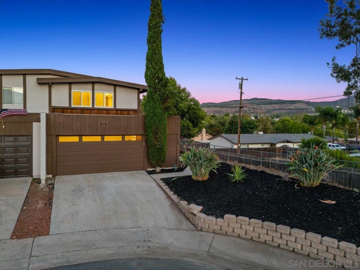https://cdn.realtyfeed.com/cdn/127/250040306/30dcaae3529c9ca8005bb68fb0131d3d.webp