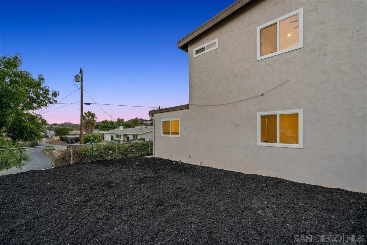 https://cdn.realtyfeed.com/cdn/127/250040306/be660c48eaf5b51b71284e2a576c0e74.webp