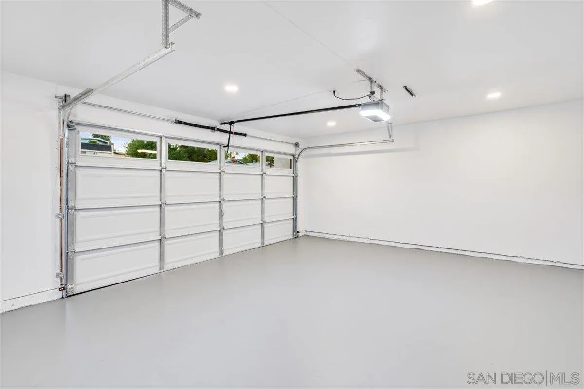 https://cdn.realtyfeed.com/cdn/127/250040306/c674b39b7032331ae8ff0dbb725a4beb.webp