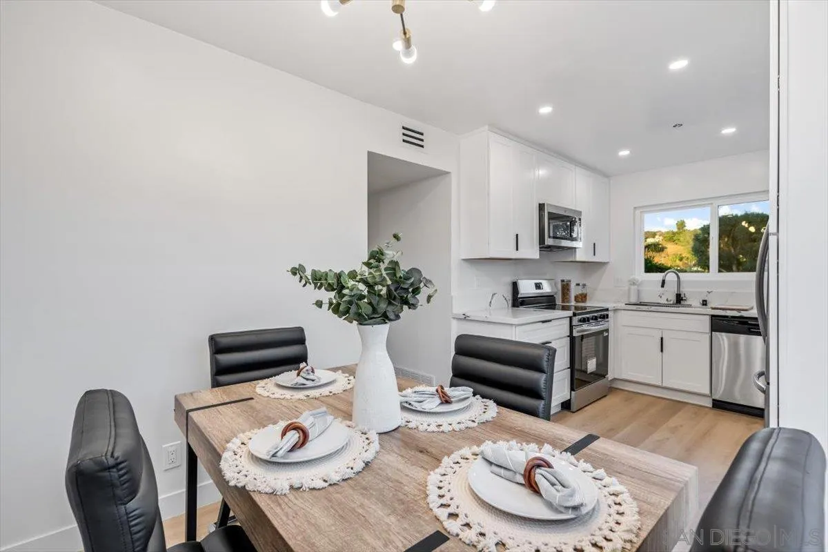 https://cdn.realtyfeed.com/cdn/127/250040306/d2ce56a9d453c4f177892fa01420d057.webp