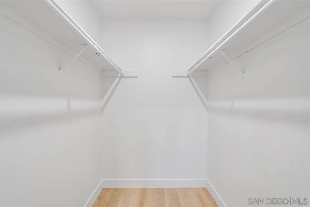 https://cdn.realtyfeed.com/cdn/127/250040306/e7baf3092cdf07830de5f66a6ab311dd.webp
