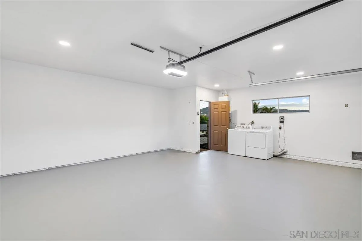 https://cdn.realtyfeed.com/cdn/127/250040306/e869464c3c06b1db71a98fdeaef72af0.webp