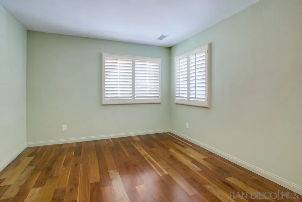 https://cdn.realtyfeed.com/cdn/127/250040310/86733a58f2837b48b49e3187f56ae0e5.webp